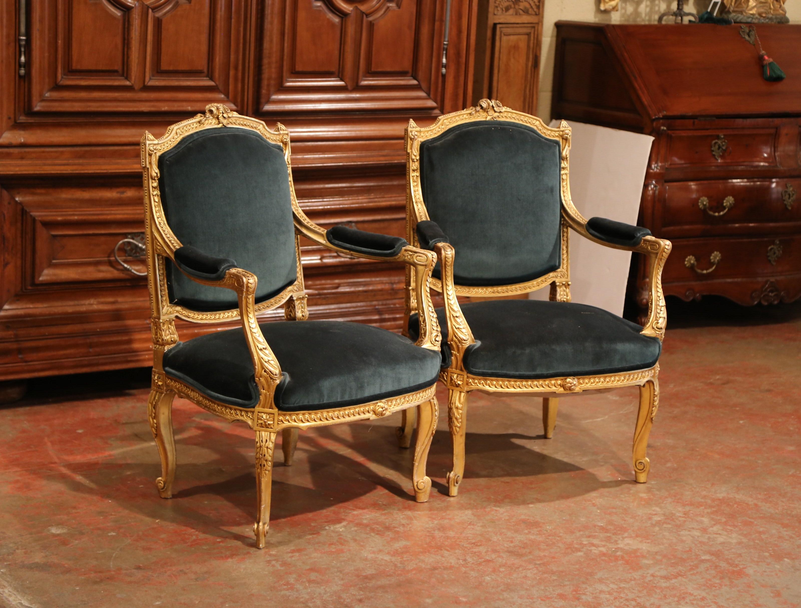 Pair of 19th Century French Louis XV Carved Giltwood Bergères with Green Velvet In Excellent Condition In Dallas, TX