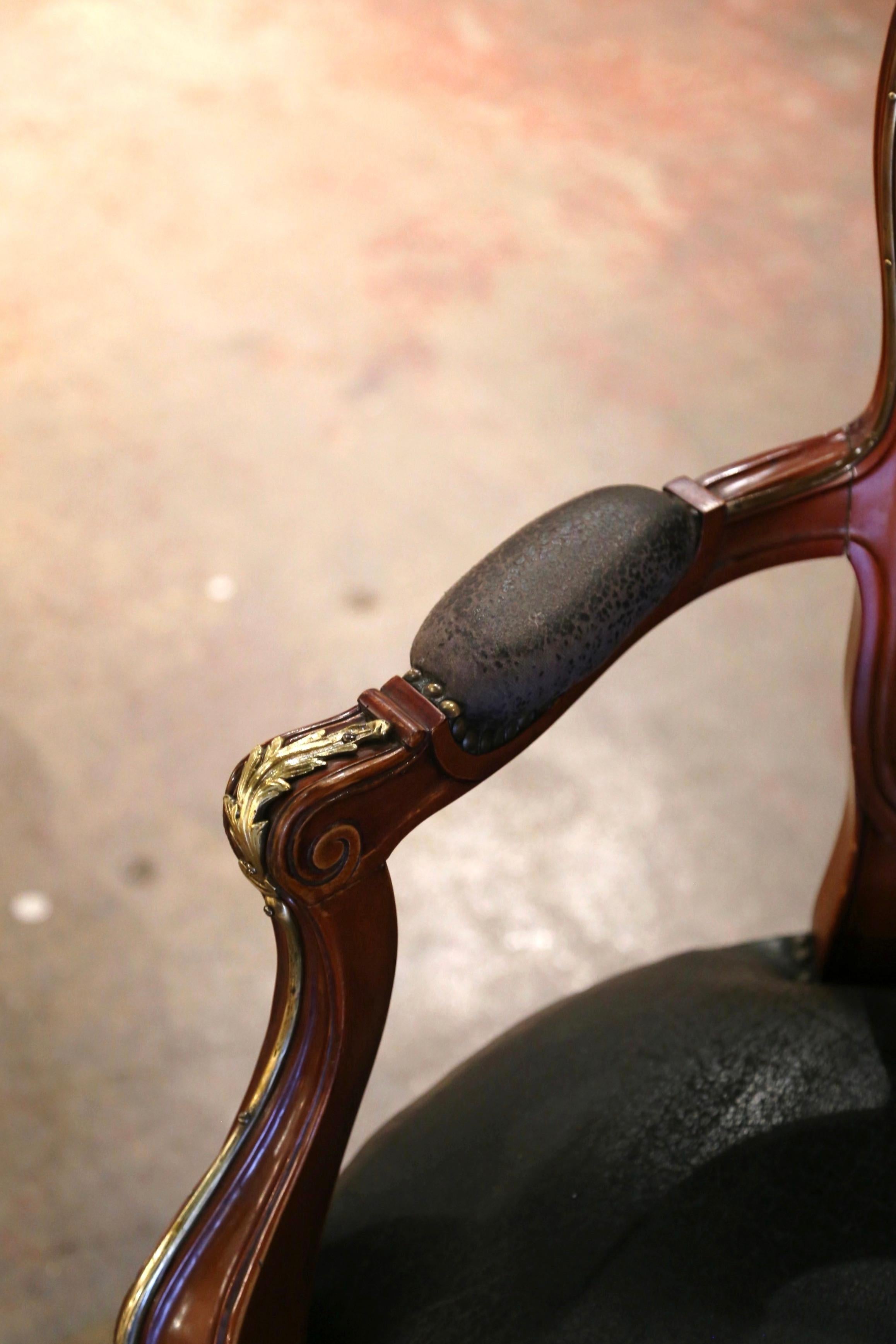 Pair of 19th Century French Louis XV Mahogany, Bronze and Leather Desk Armchairs For Sale 3