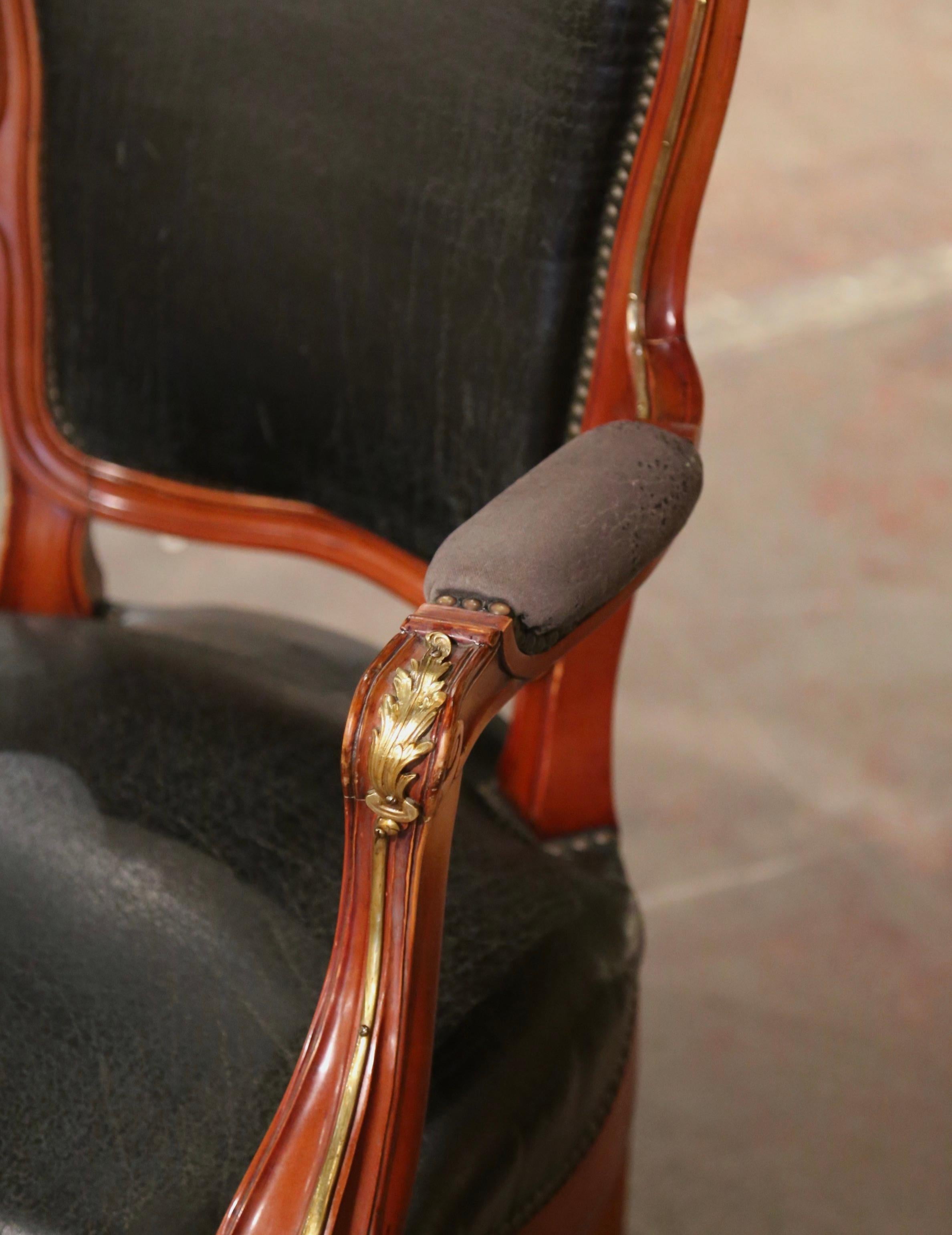Pair of 19th Century French Louis XV Mahogany, Bronze and Leather Desk Armchairs For Sale 5