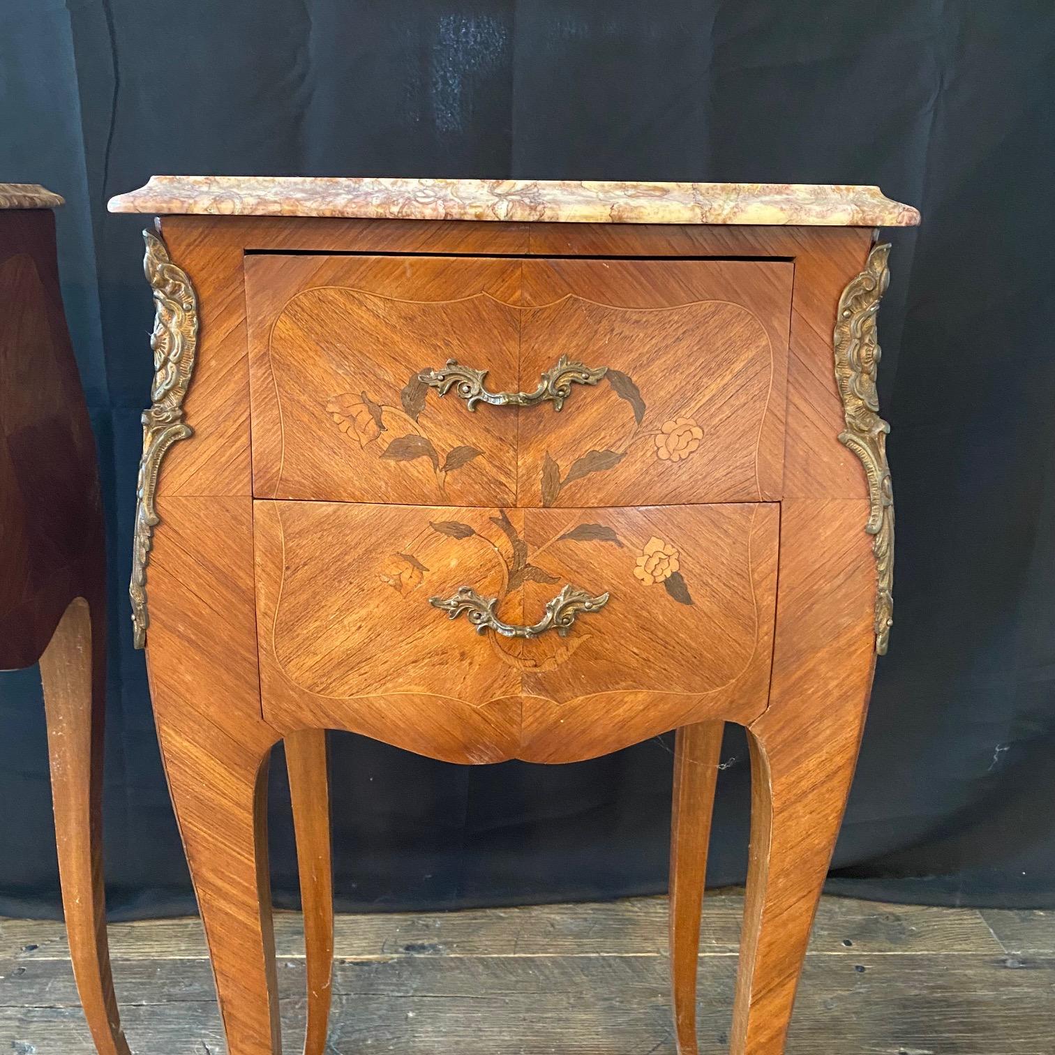Pair of 19th Century French Louis XV Marquetry Night Stands In Good Condition For Sale In Hopewell, NJ