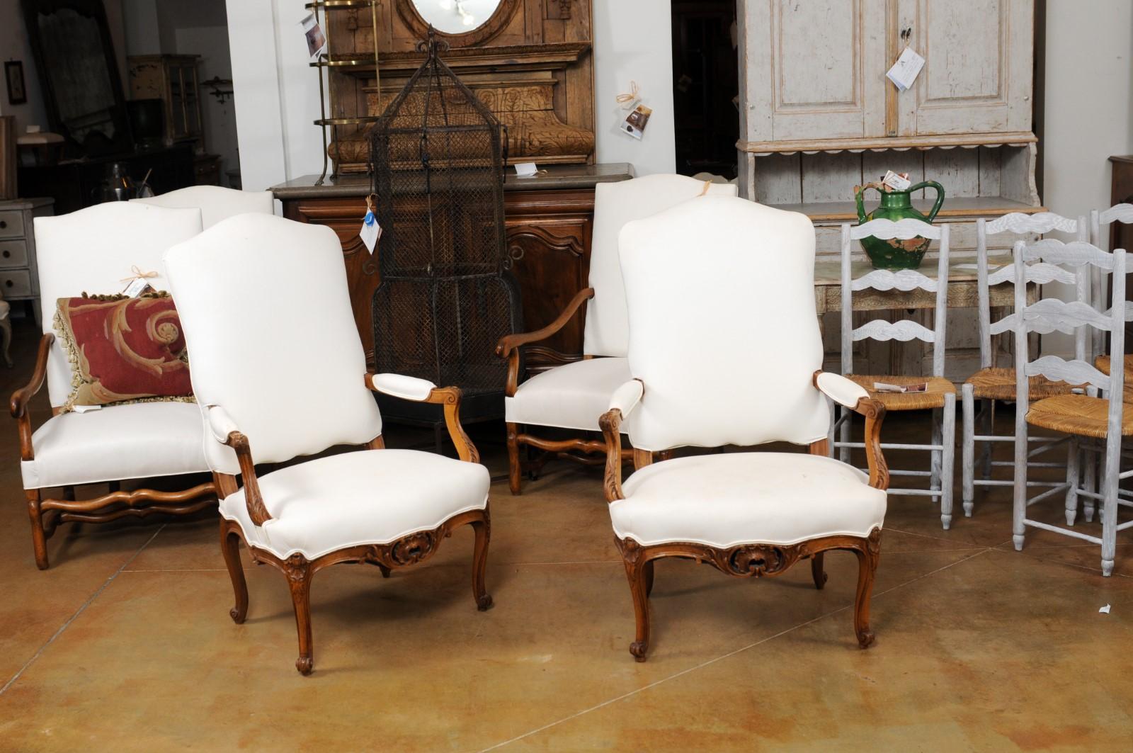 Pair of 19th Century French Louis XV Style Fauteuils with Carved Aprons In Good Condition In Atlanta, GA