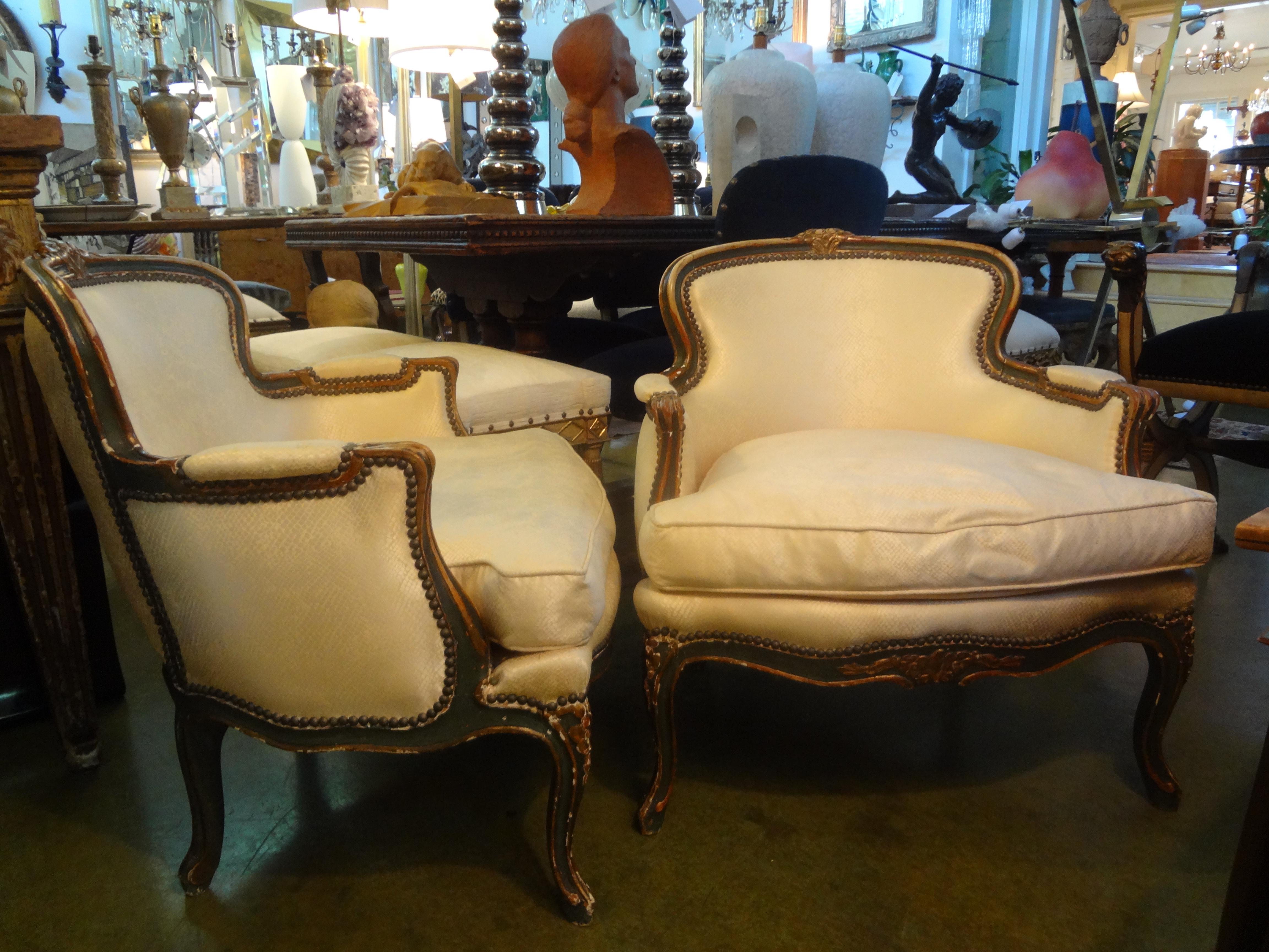 Pair of 19th Century French Louis XV Style Painted and Gilt Wood Bergères (Französisch)