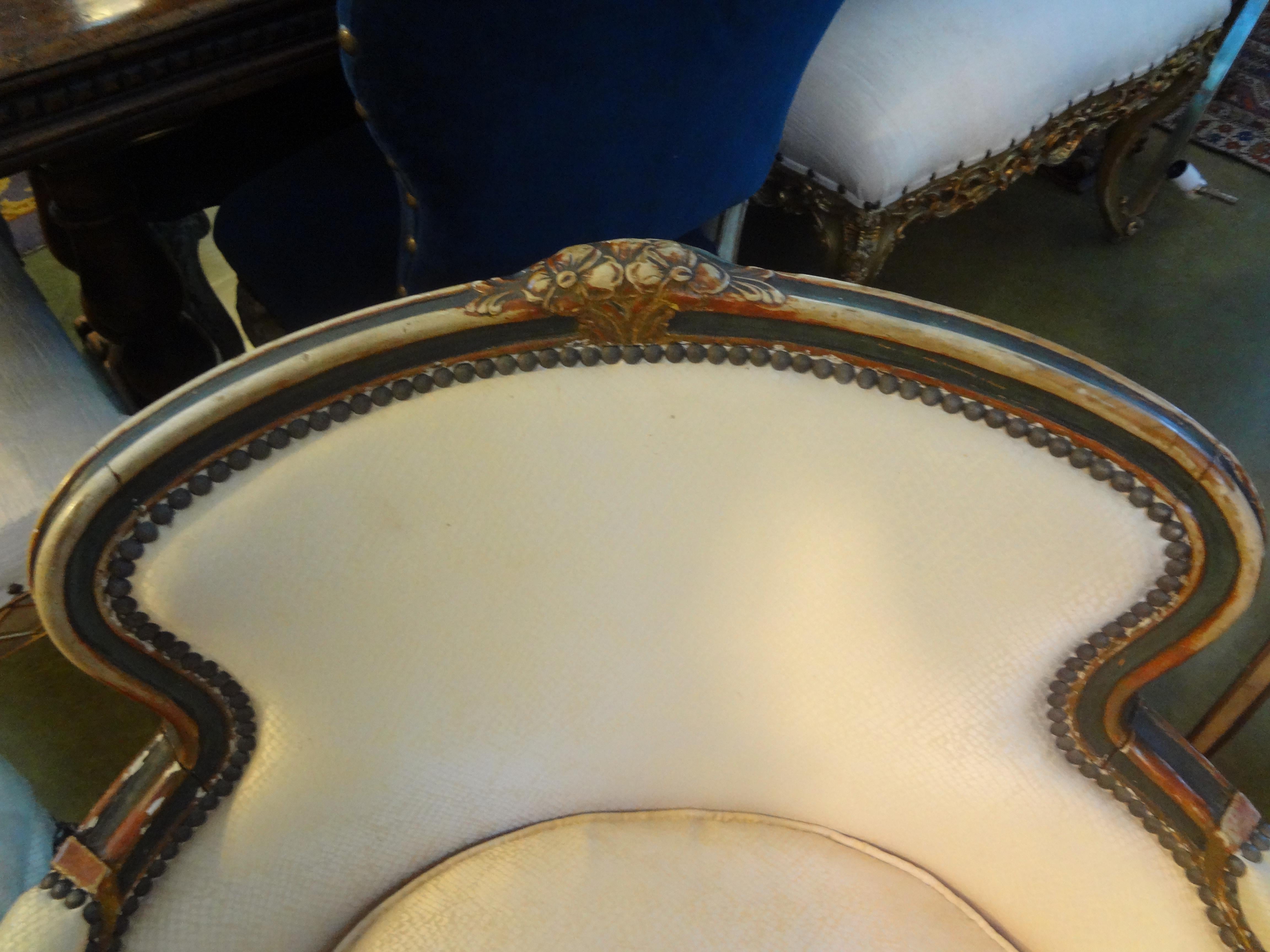 Pair of 19th Century French Louis XV Style Painted and Gilt Wood Bergères (19. Jahrhundert)