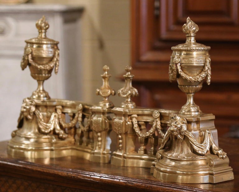 Paire de chenets ornés de bronzes de Vienne, XIXe siècle