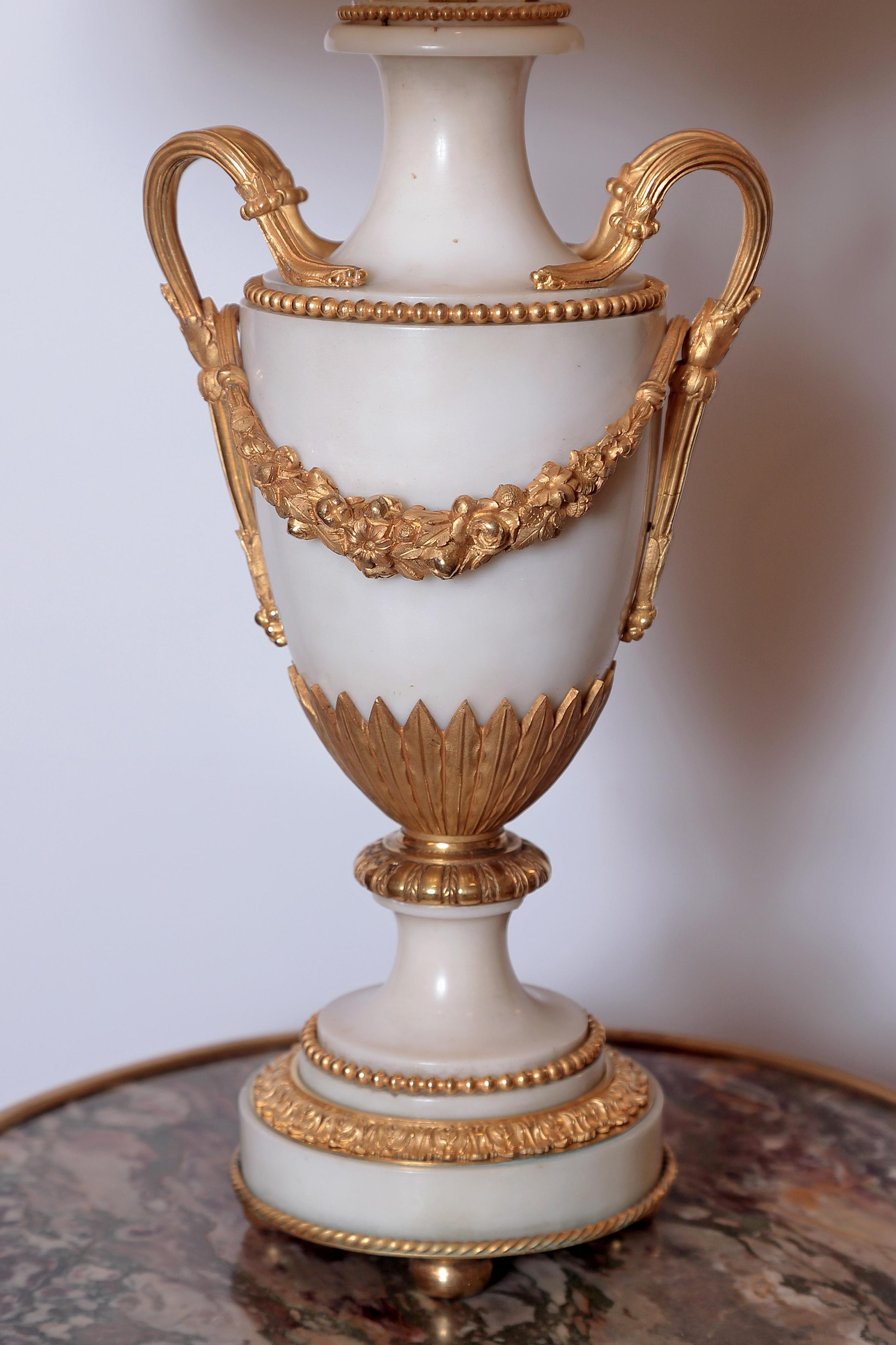 Pair of 19th Century French Louis XVI Carrara Marble and Gilt Bronze Lamps In Good Condition In Dallas, TX