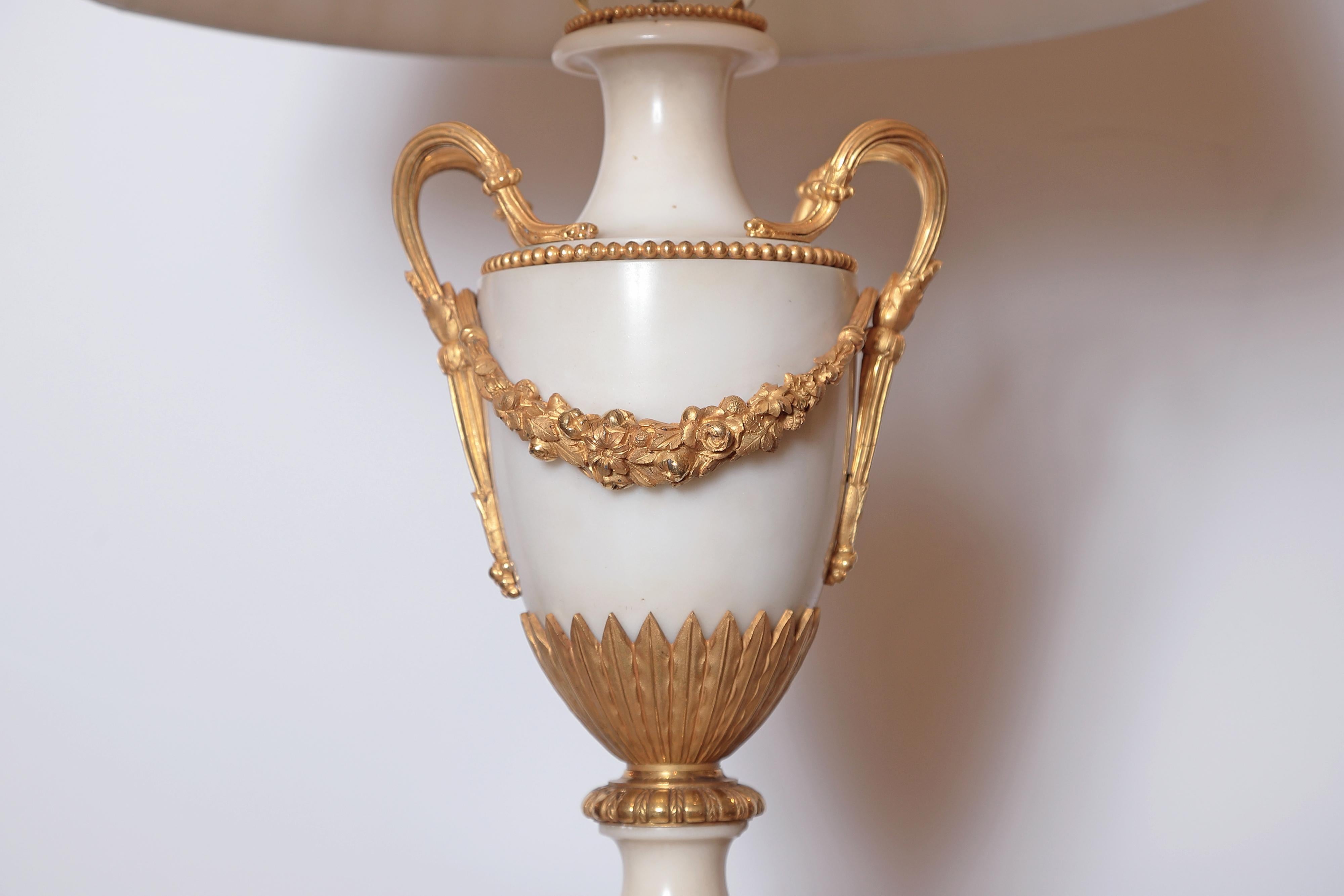 Pair of 19th Century French Louis XVI Carrara Marble and Gilt Bronze Lamps 3