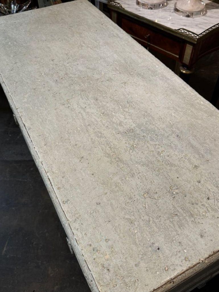 Legno Coppia di commodes francesi Luigi XVI del XIX secolo, intagliate e dipinte in vendita