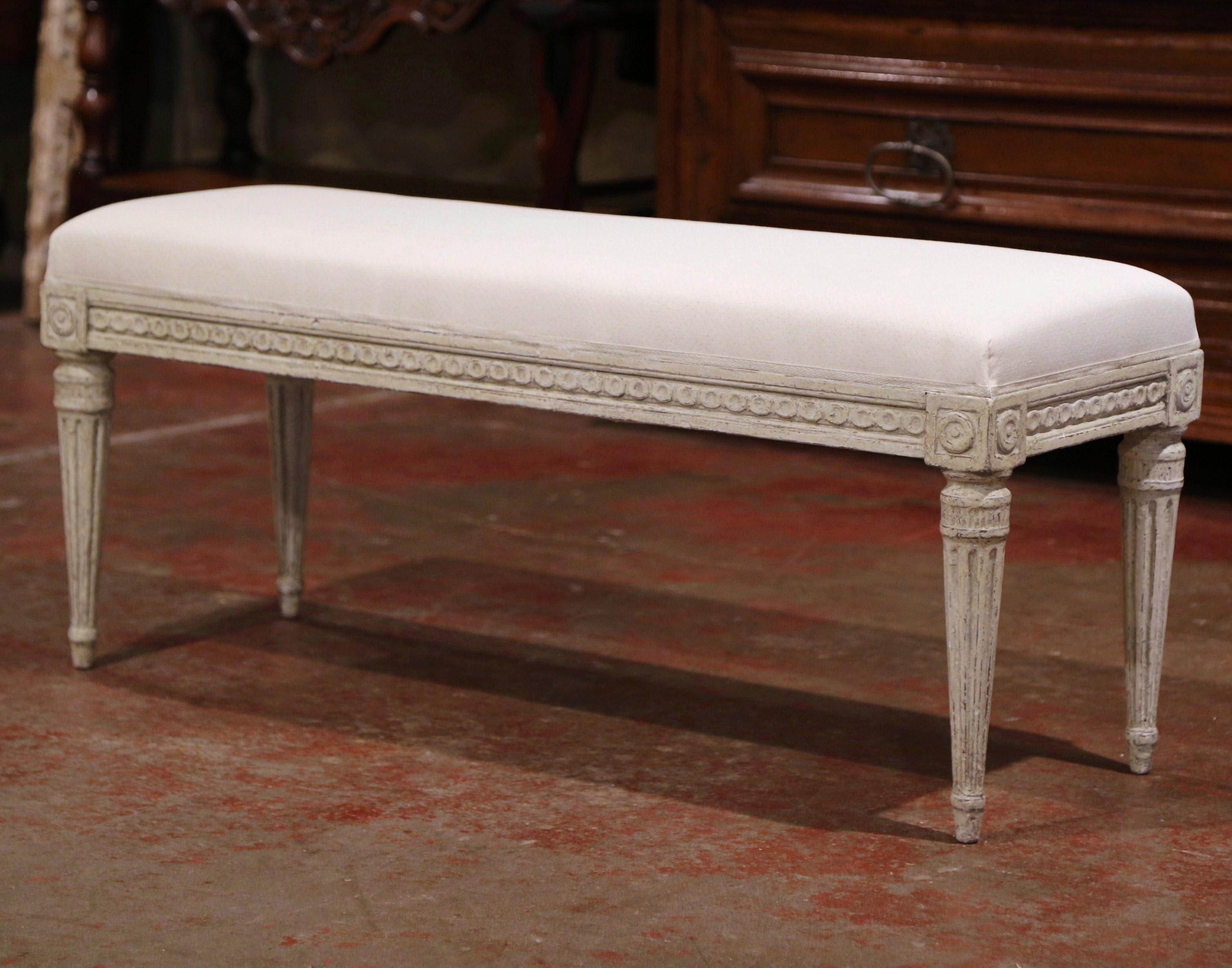 Pair of 19th Century French Louis XVI Carved Grey Painted Upholstered Benches In Excellent Condition In Dallas, TX