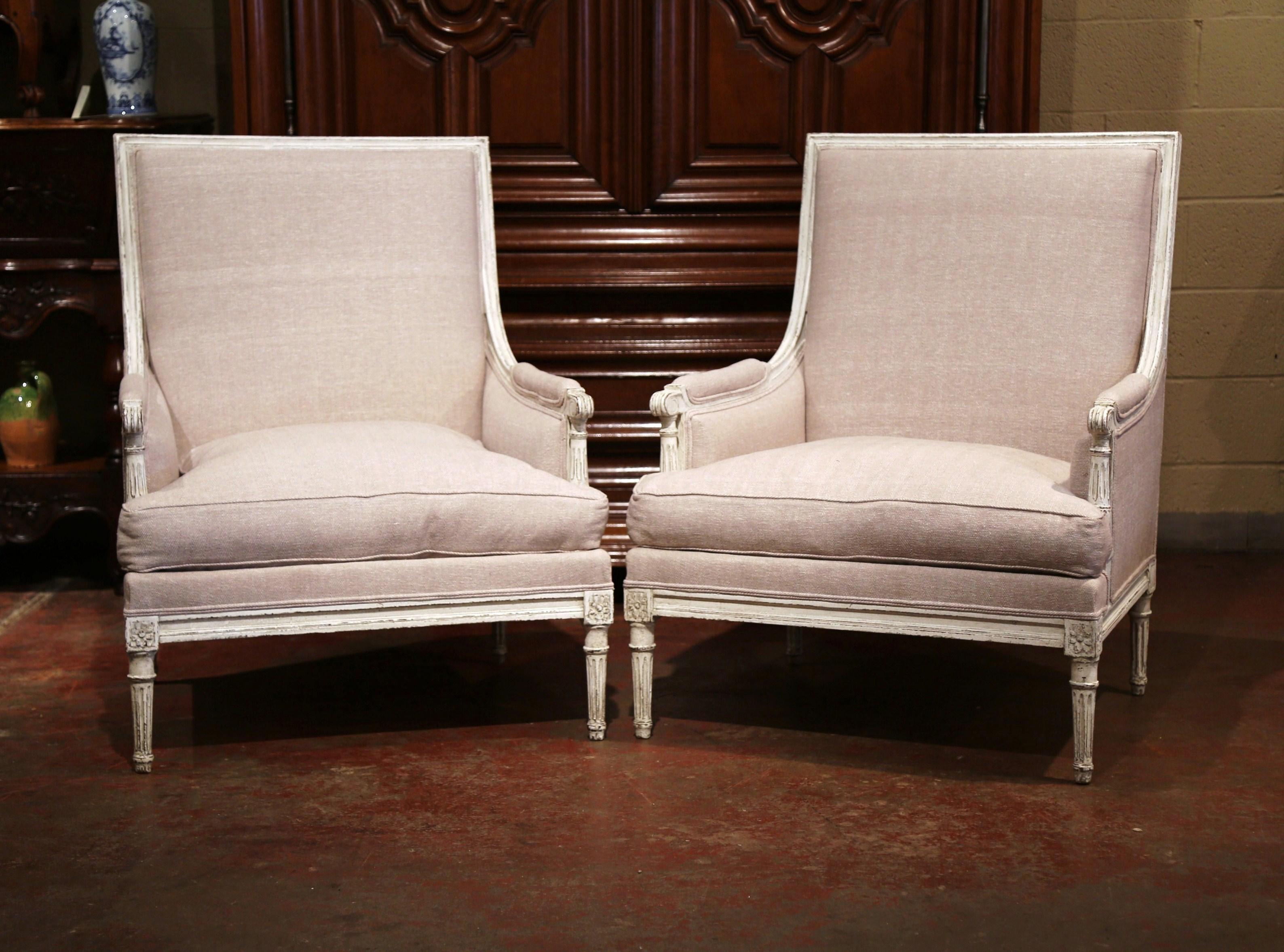 Oak Pair of 19th Century French Louis XVI Carved Painted Armchairs with Beige Fabric