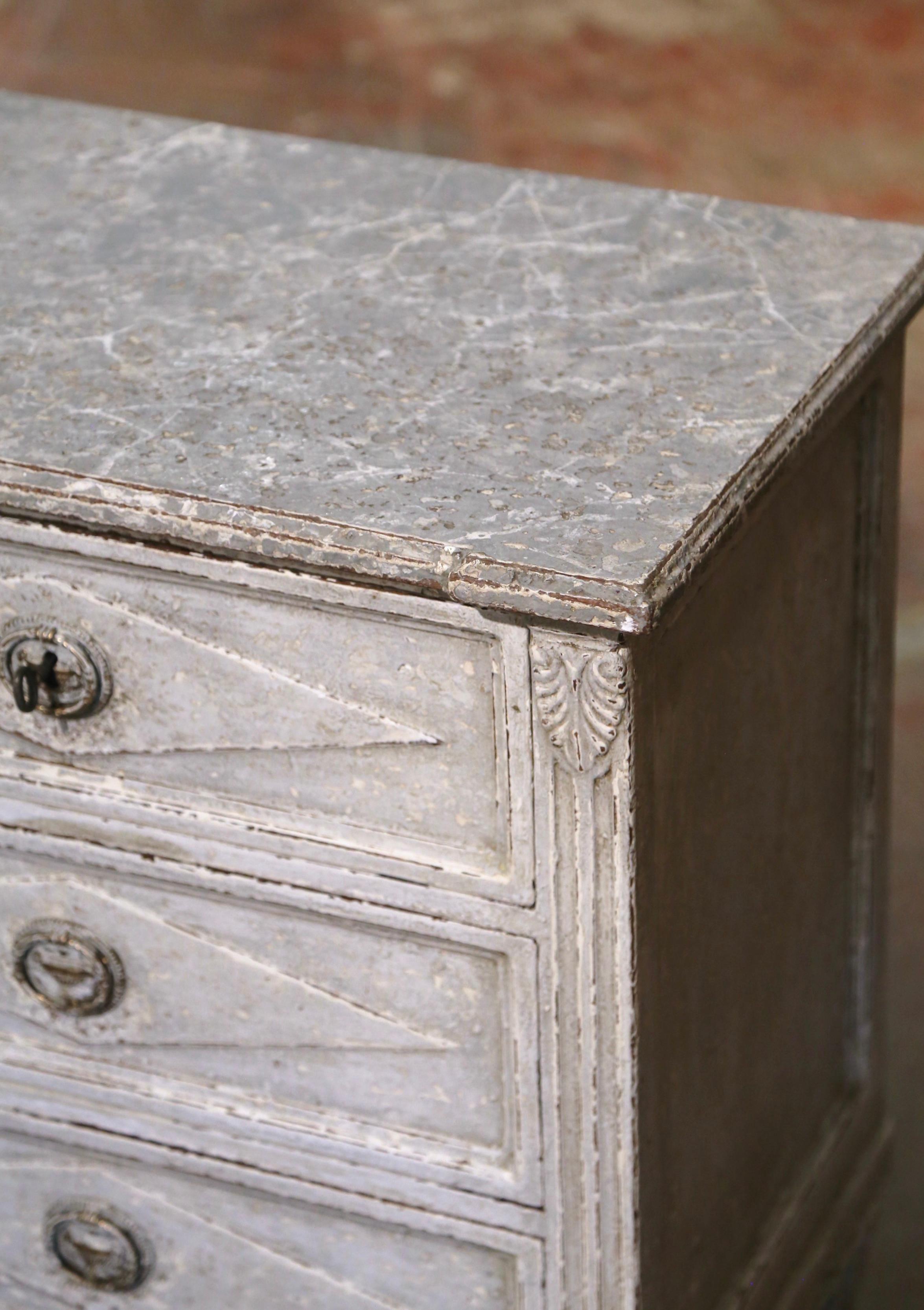 Pair of 19th Century French Louis XVI Carved Painted Chests of Drawers In Excellent Condition For Sale In Dallas, TX