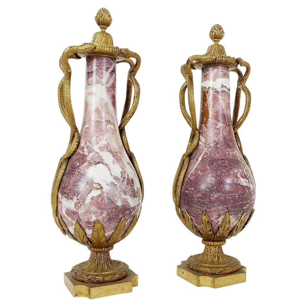 Paire de Cassolettes françaises Louis XVI du 19ème siècle en marbre et bronze