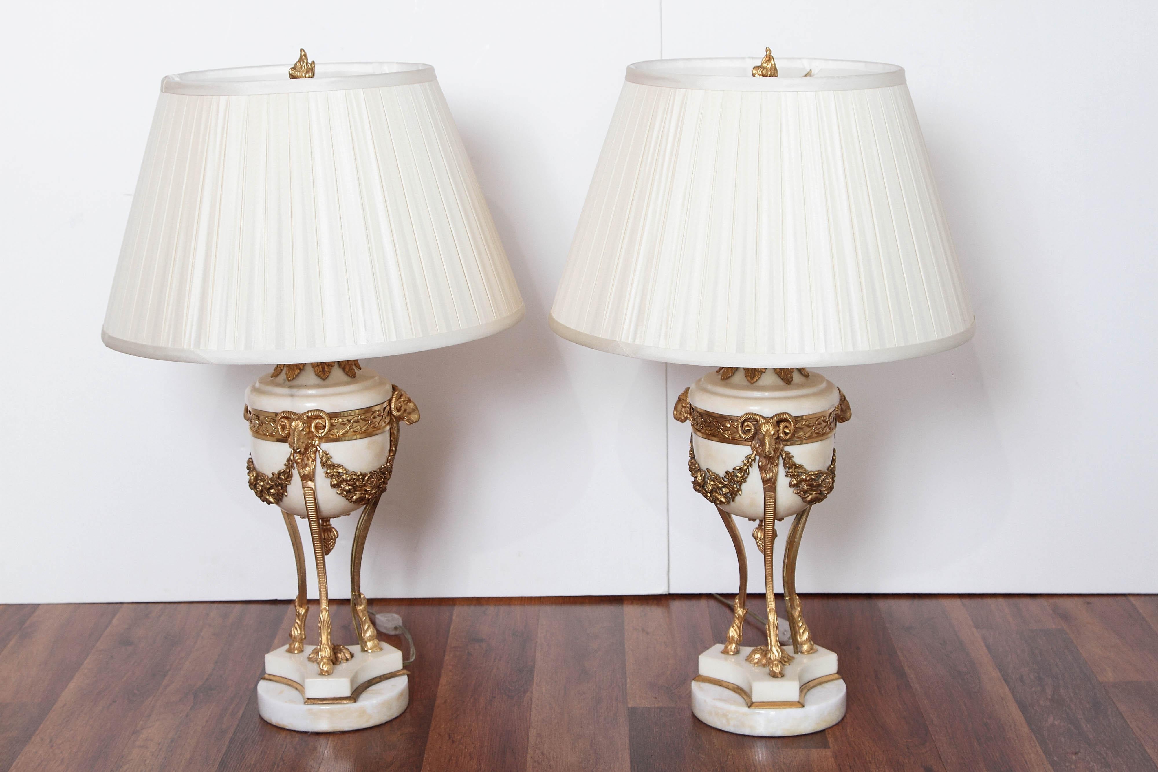 Pair of 19th Century French Louis XVI Marble Lamps 5