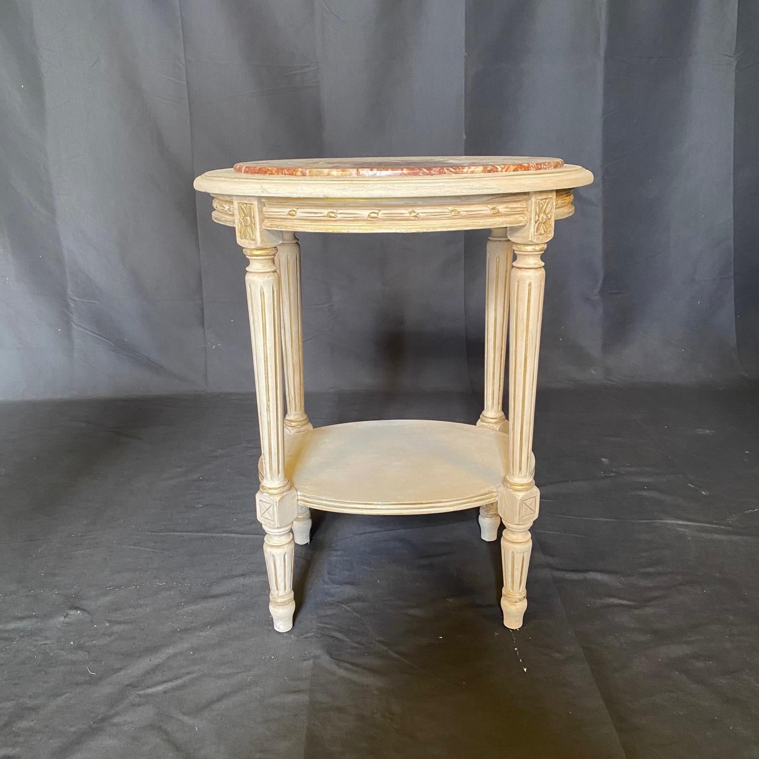 Paire de tables d'appoint Louis XVI du 19ème siècle en marbre peint en vente 4
