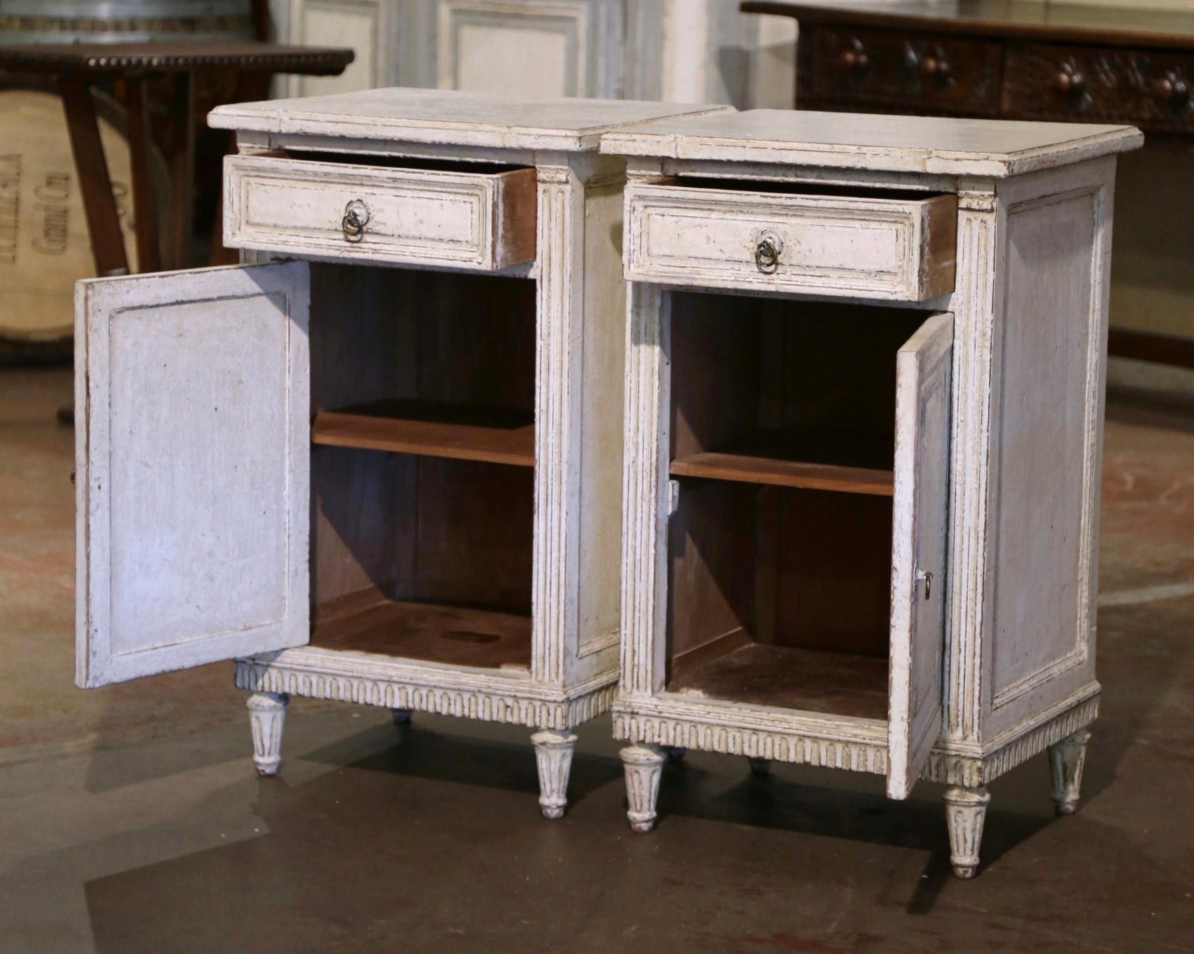 Pair of 19th Century French Louis XVI Painted Nightstands Bedside Tables 5