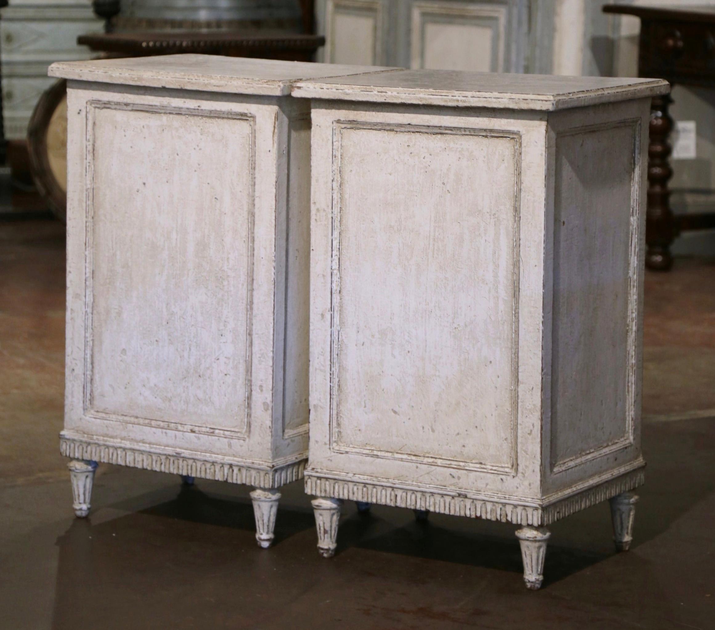 Pair of 19th Century French Louis XVI Painted Nightstands Bedside Tables 9