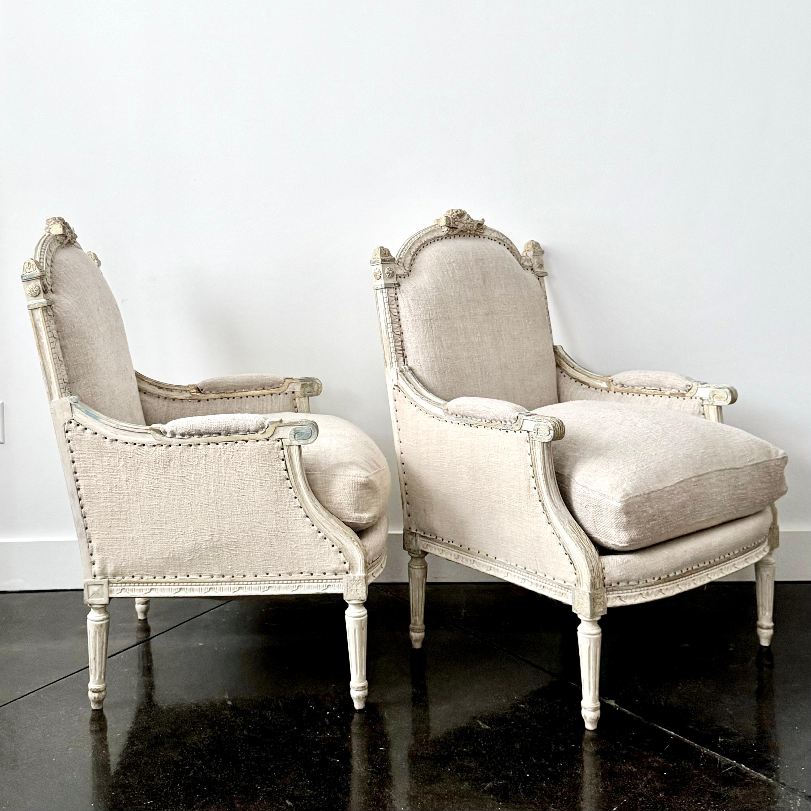 Hand-Carved Pair of 19th Century French Louis XVI Style Bergères