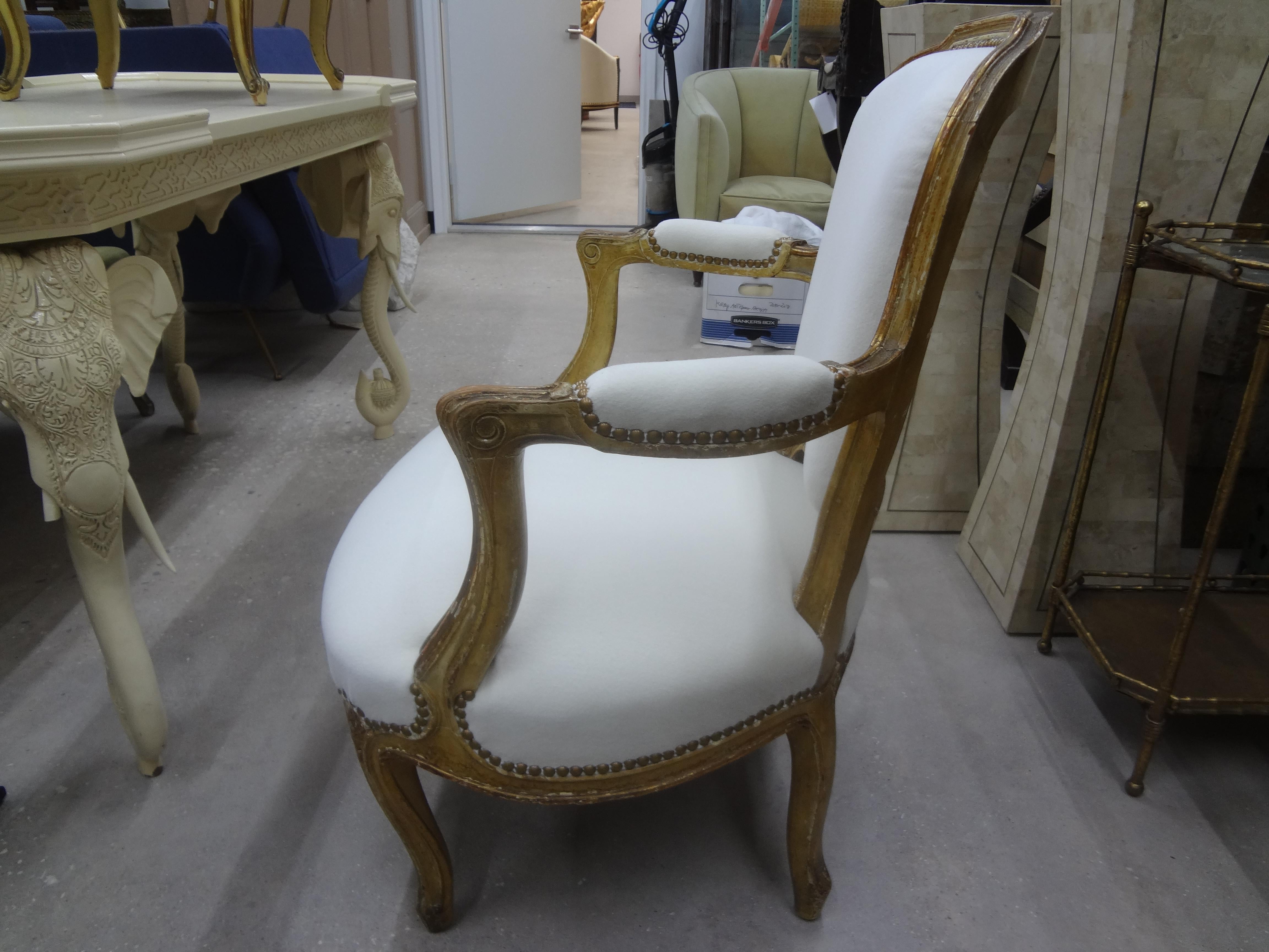 Paire de chaises françaises de style Louis XVI du 19ème siècle en vente 1