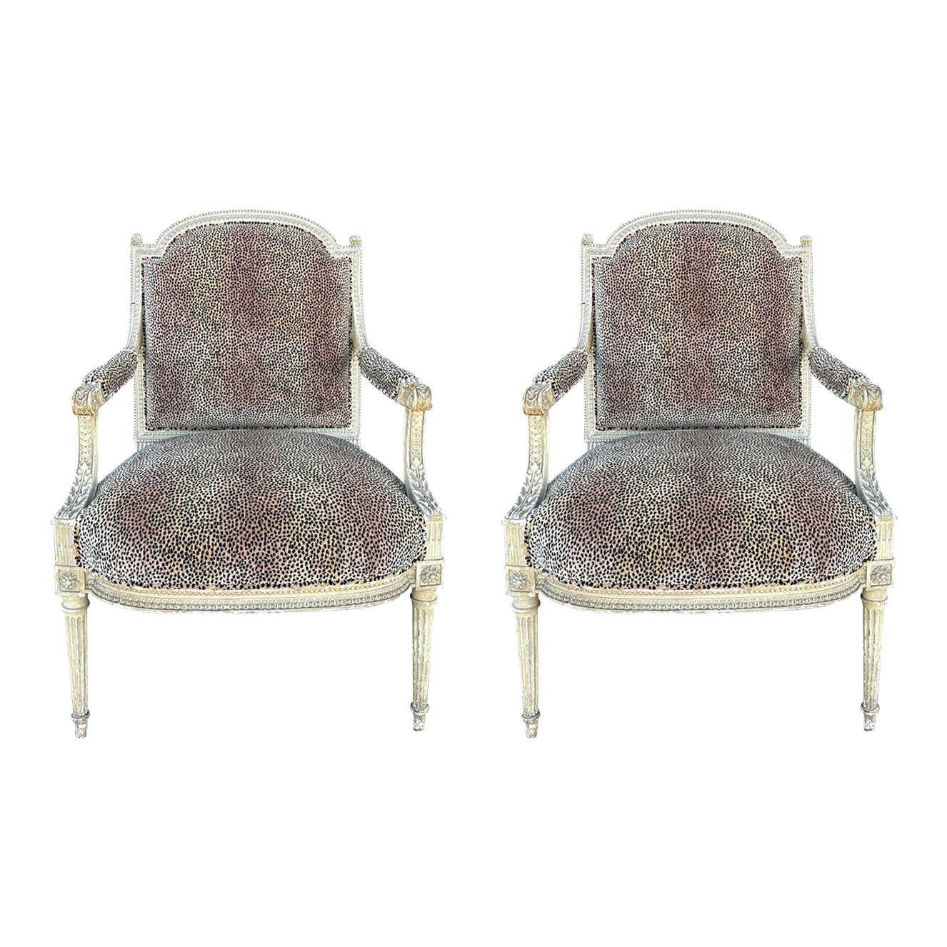 Paire de chaises françaises de style Louis XVI du 19ème siècle
