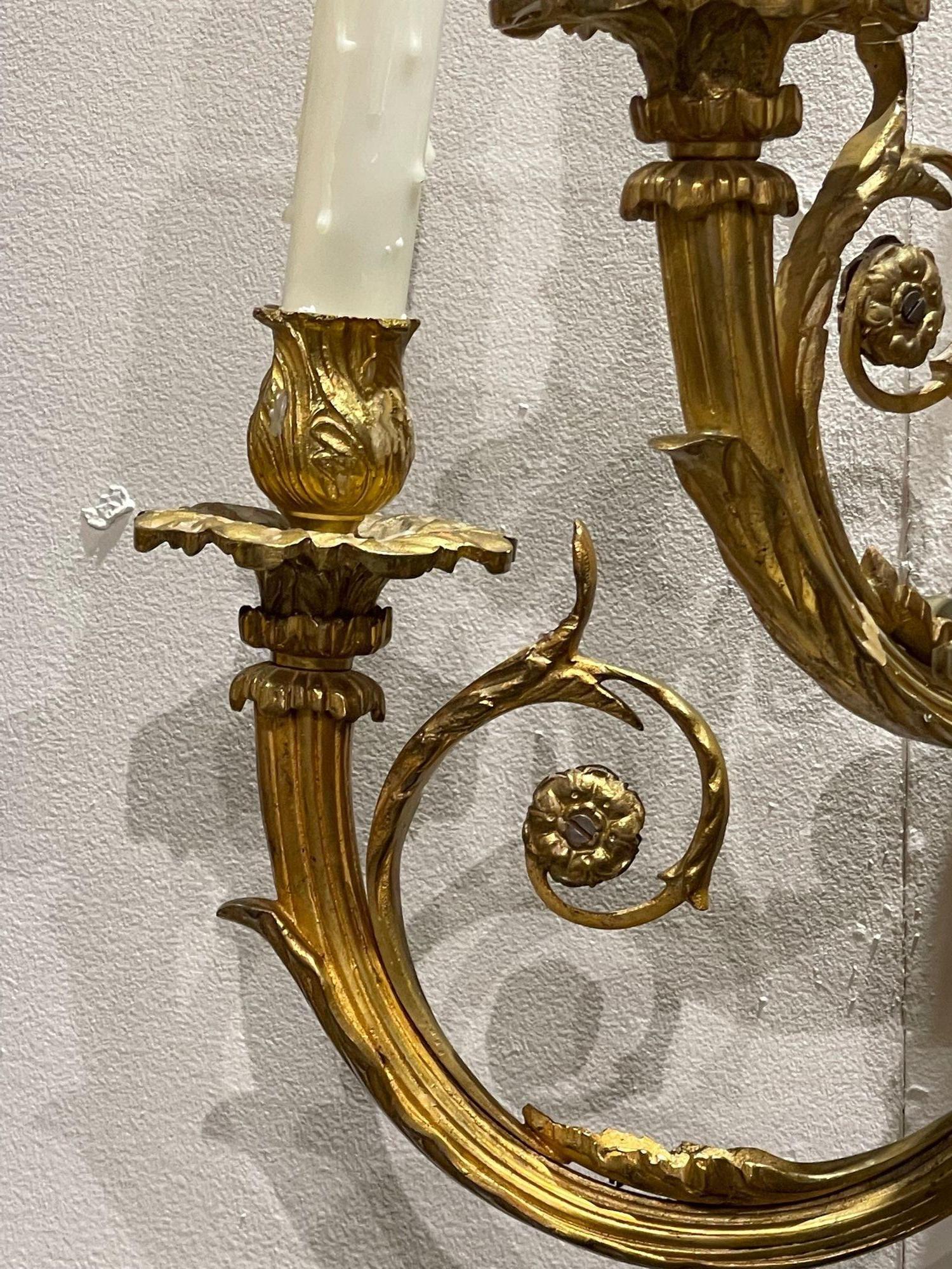 Pair of 19th Century French Louis XVI Style Gilt Bronze Wall Sconces For Sale 1