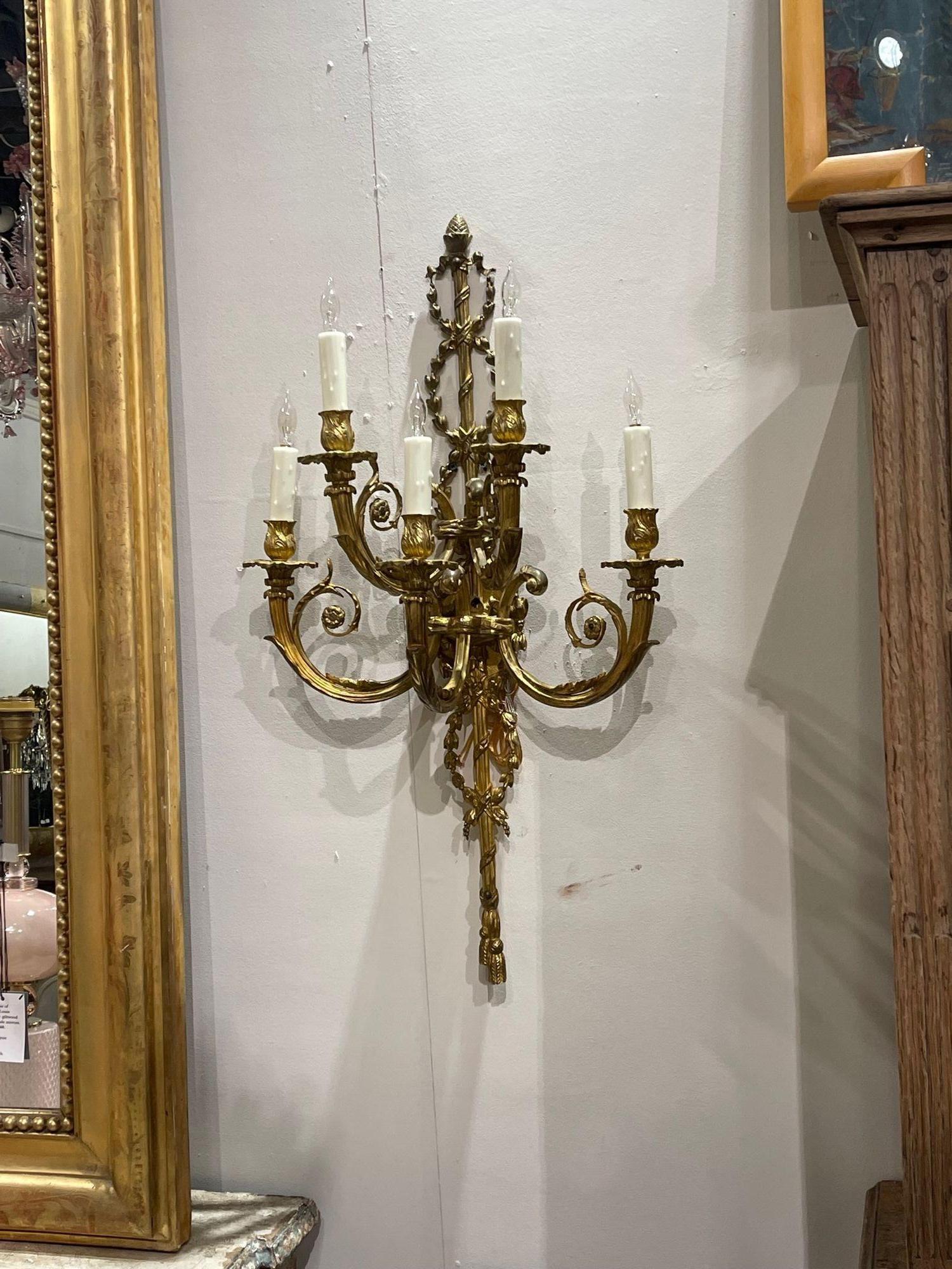 Pair of 19th Century French Louis XVI Style Gilt Bronze Wall Sconces For Sale 4