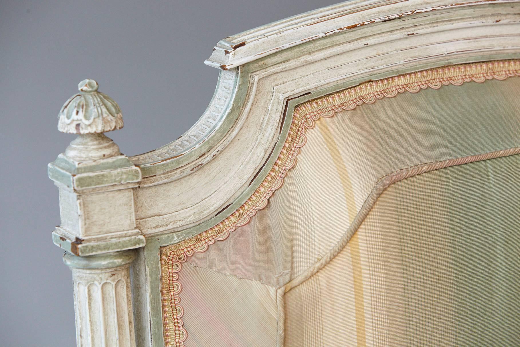 Pareja de Fauteuils Franceses Pintados Estilo Luis XVI Siglo XIX en venta 3