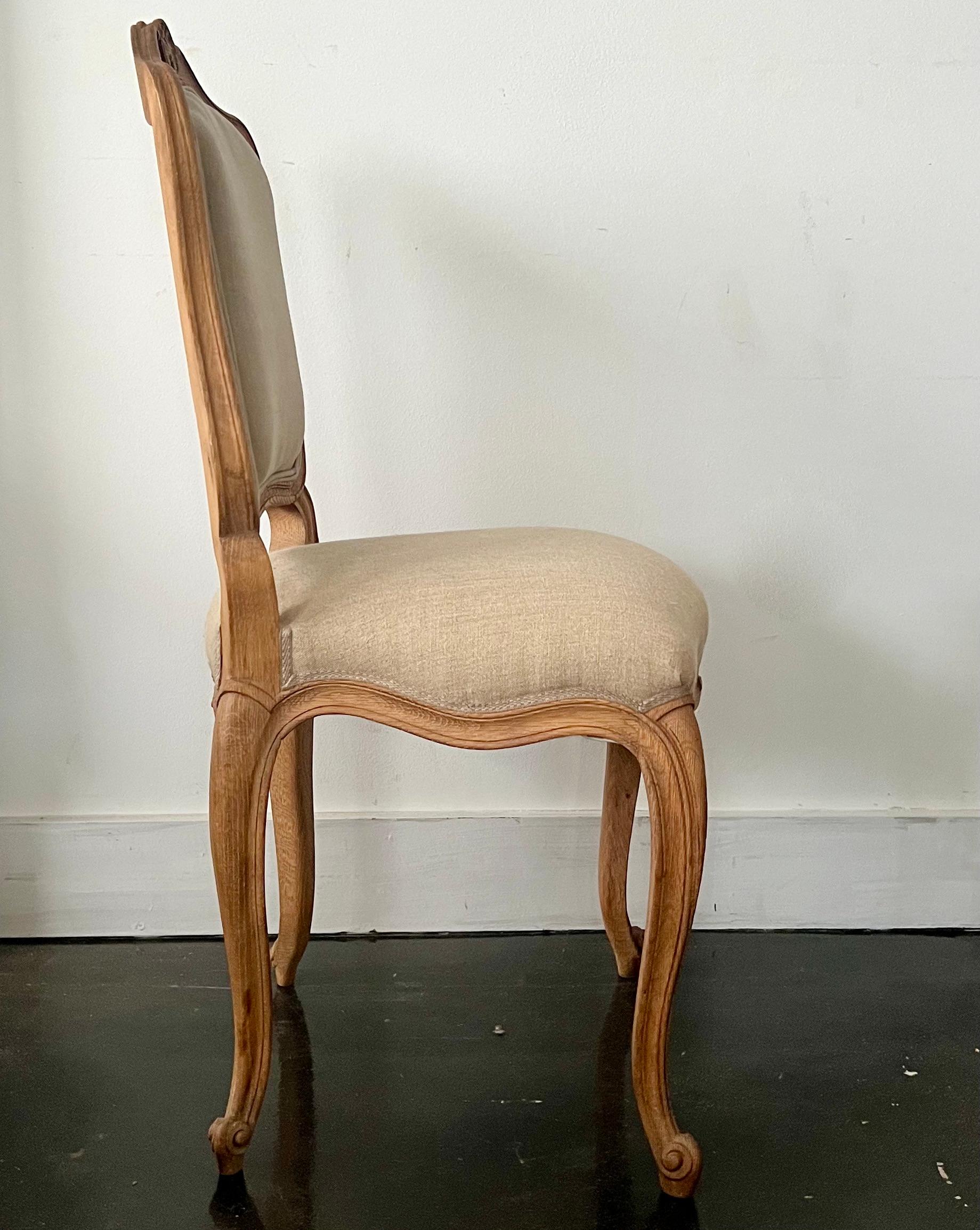 Paar französische Stühle im LXV-Stil des 19. Jahrhunderts im Angebot 1