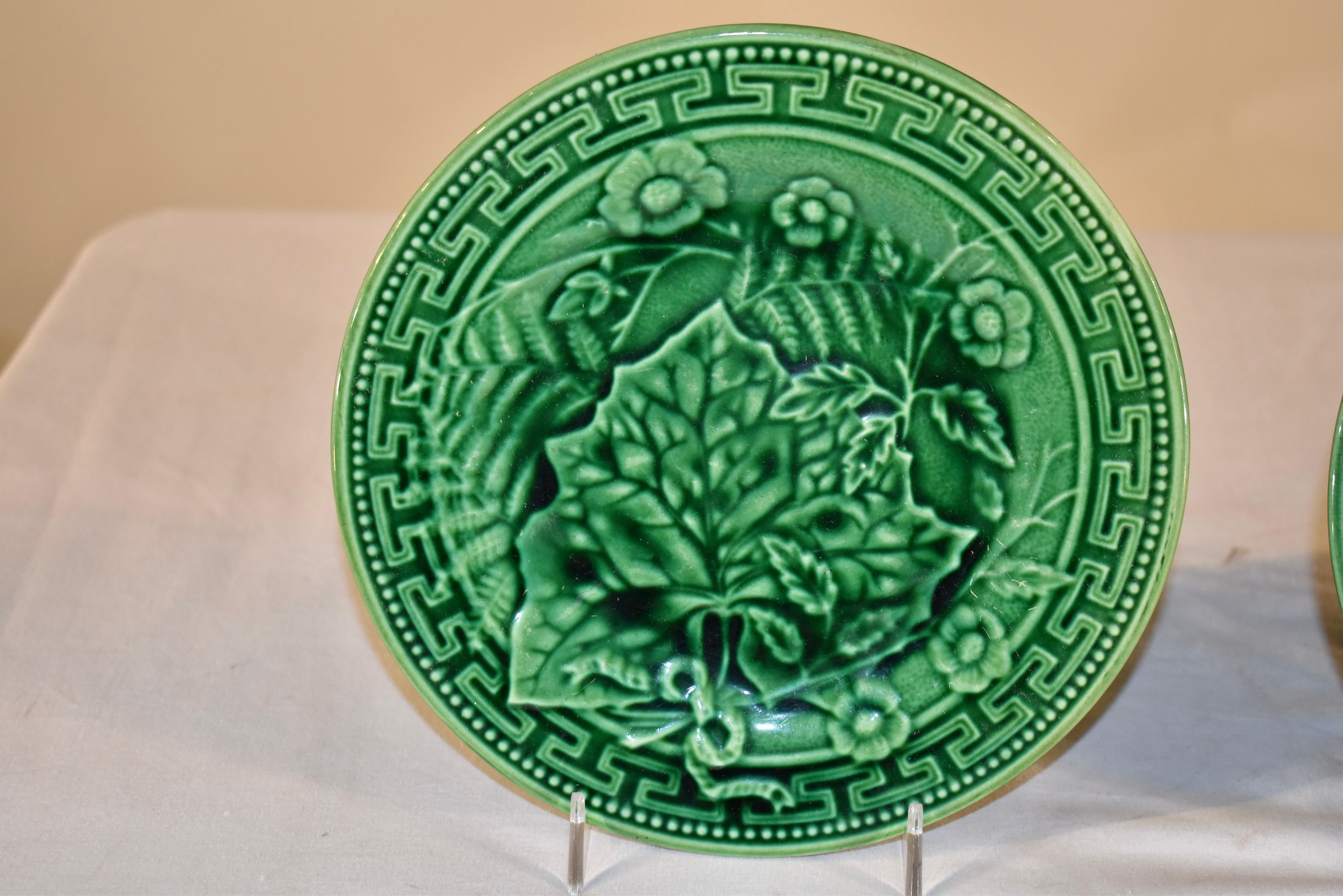 Ceramic Pair of 19th Century French Majolica Green Leaf Plates For Sale