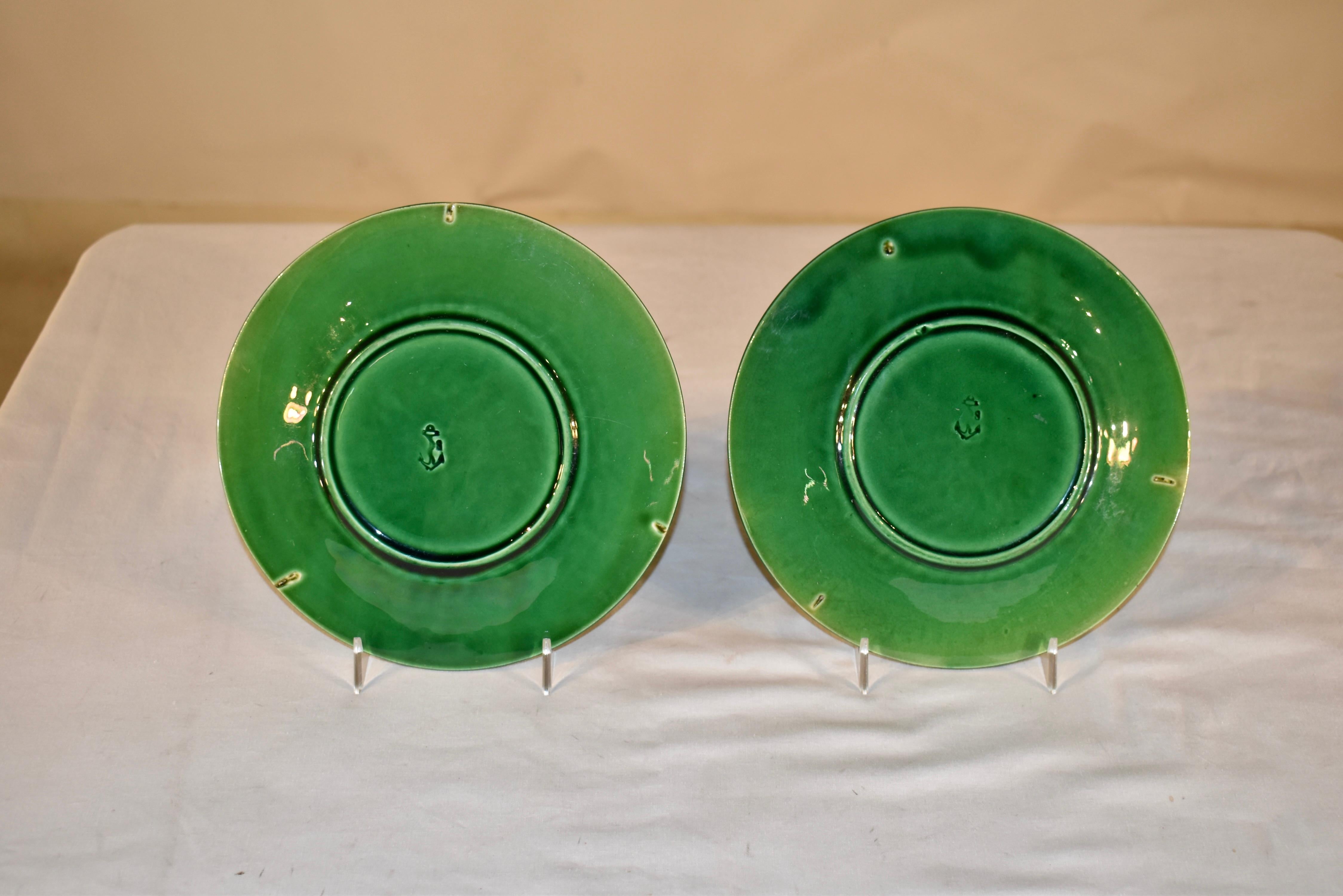 Pair of 19th Century French Majolica Green Leaf Plates For Sale 2