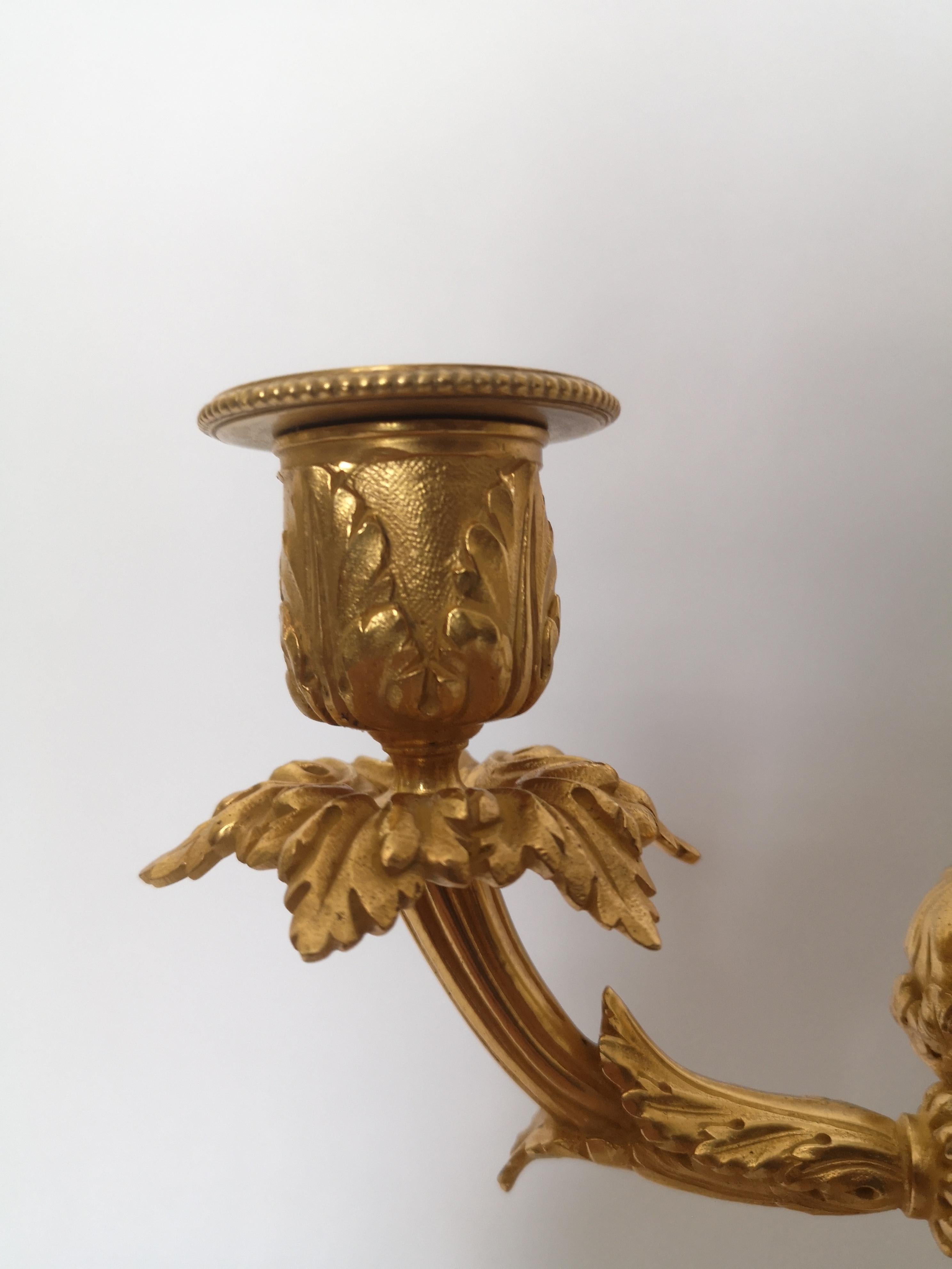 Pair of 19th Century French Marble Bronze and Gilt Bronze Candlesticks im Angebot 2