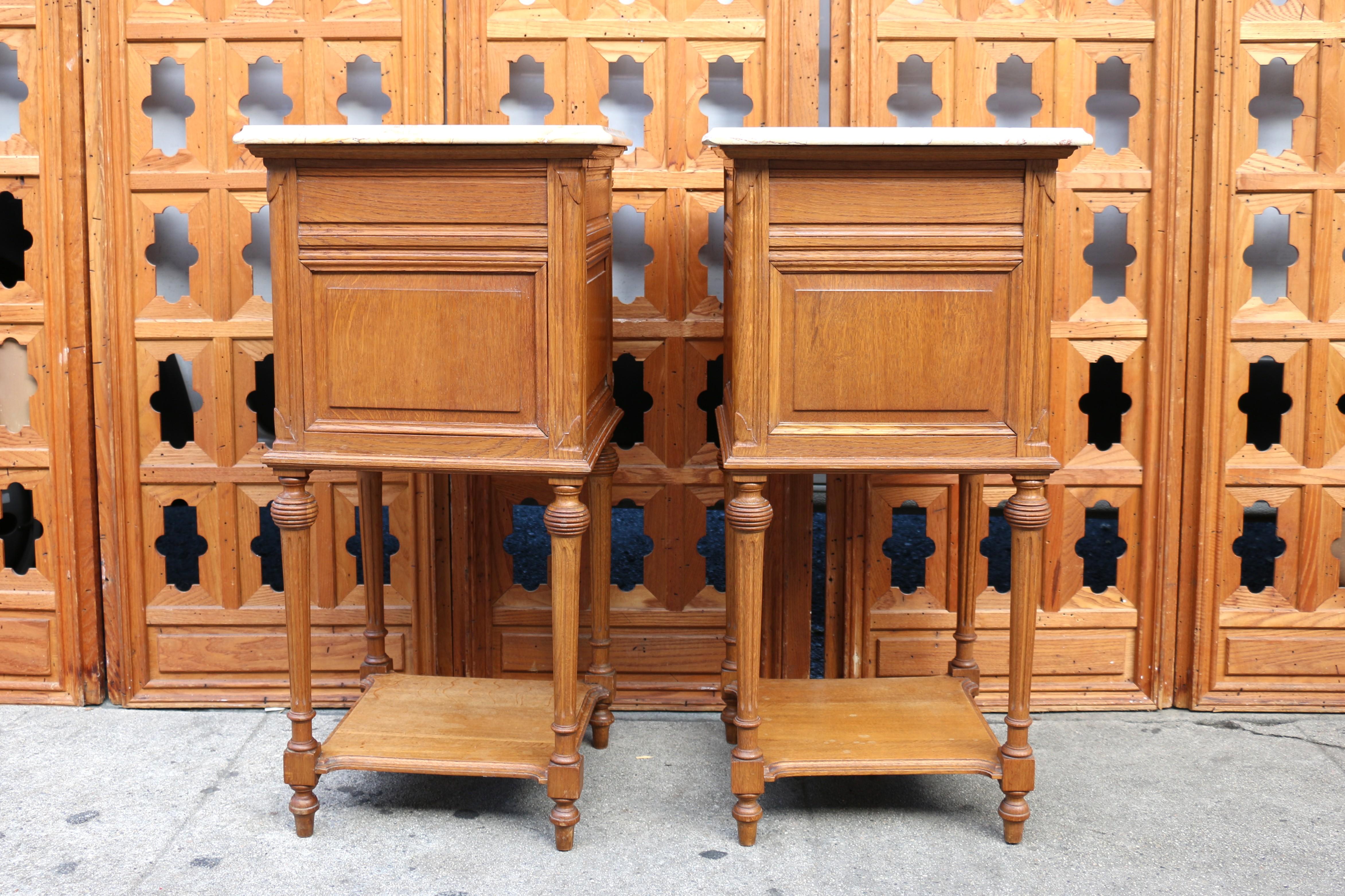Pair of 19th Century French Marble Top Bedside Tables For Sale 1