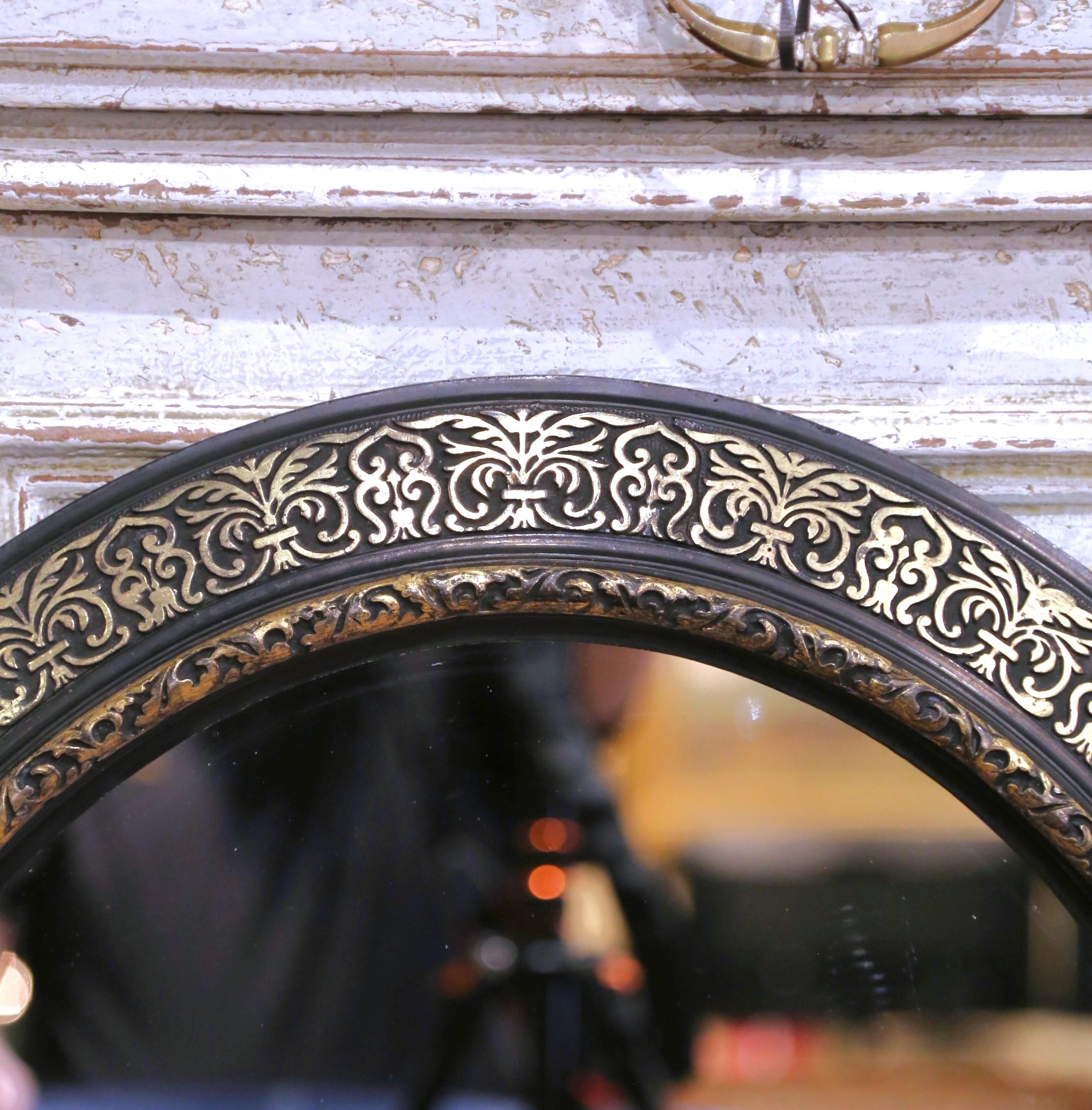 Français Paire de miroirs muraux ovales noirs et dorés Napoléon III du XIXe siècle en vente