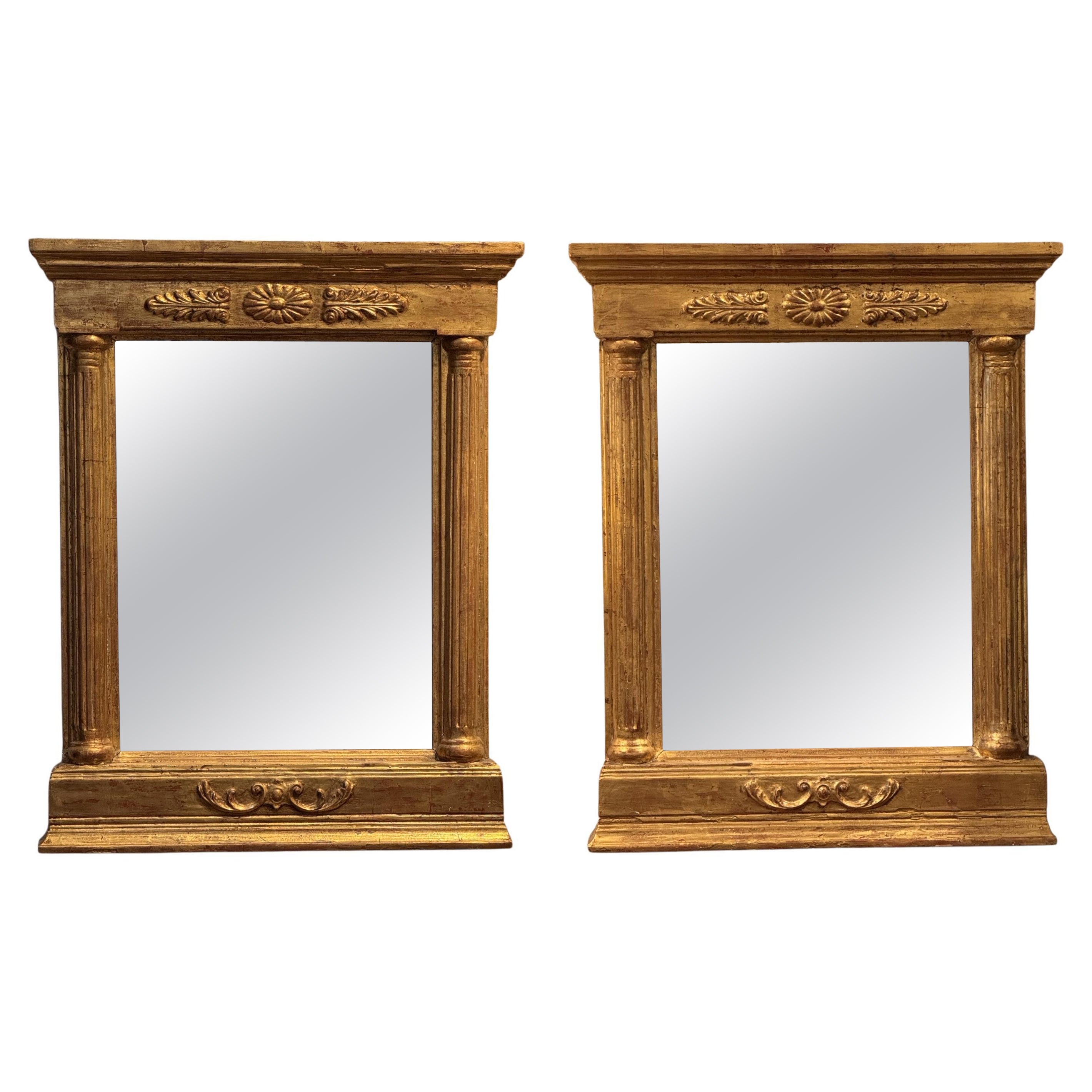 Coppia di specchi neoclassici francesi del XIX secolo