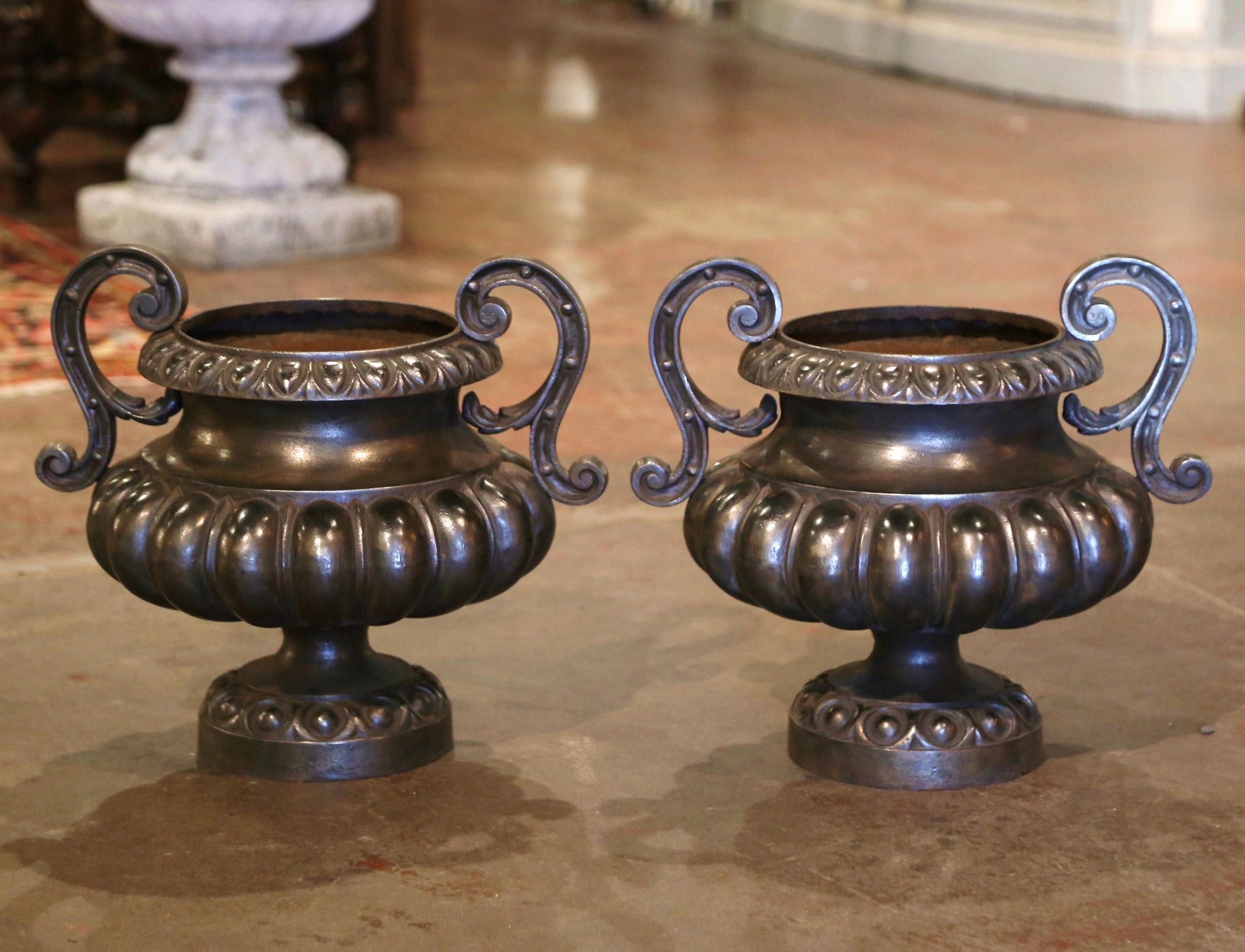 Pair of 19th Century French Neoclassical Polished Iron Garden Urn Planters For Sale 2
