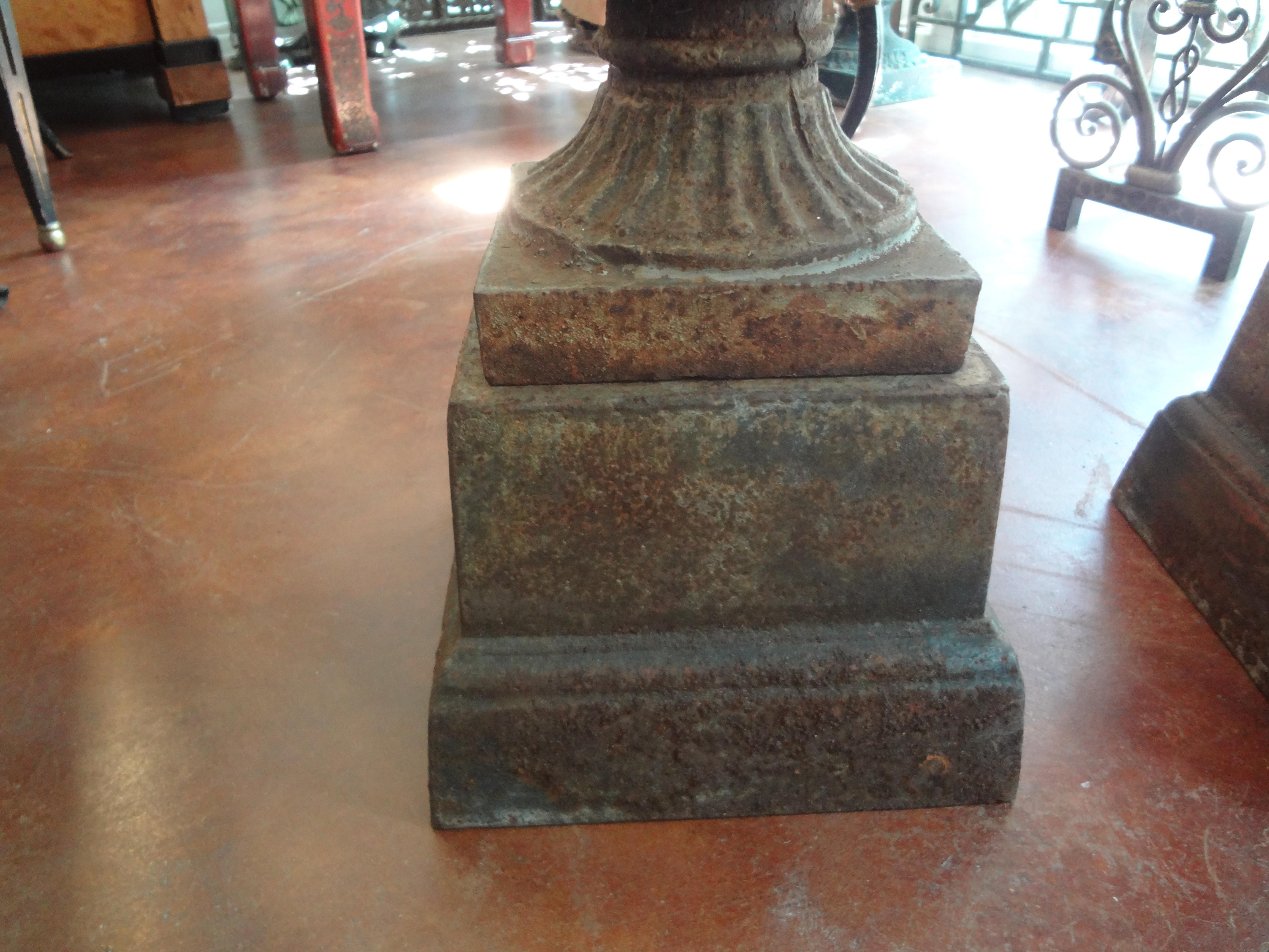 Pair of 19th Century French Neoclassical Style Iron Urns on Plinths In Good Condition For Sale In Houston, TX