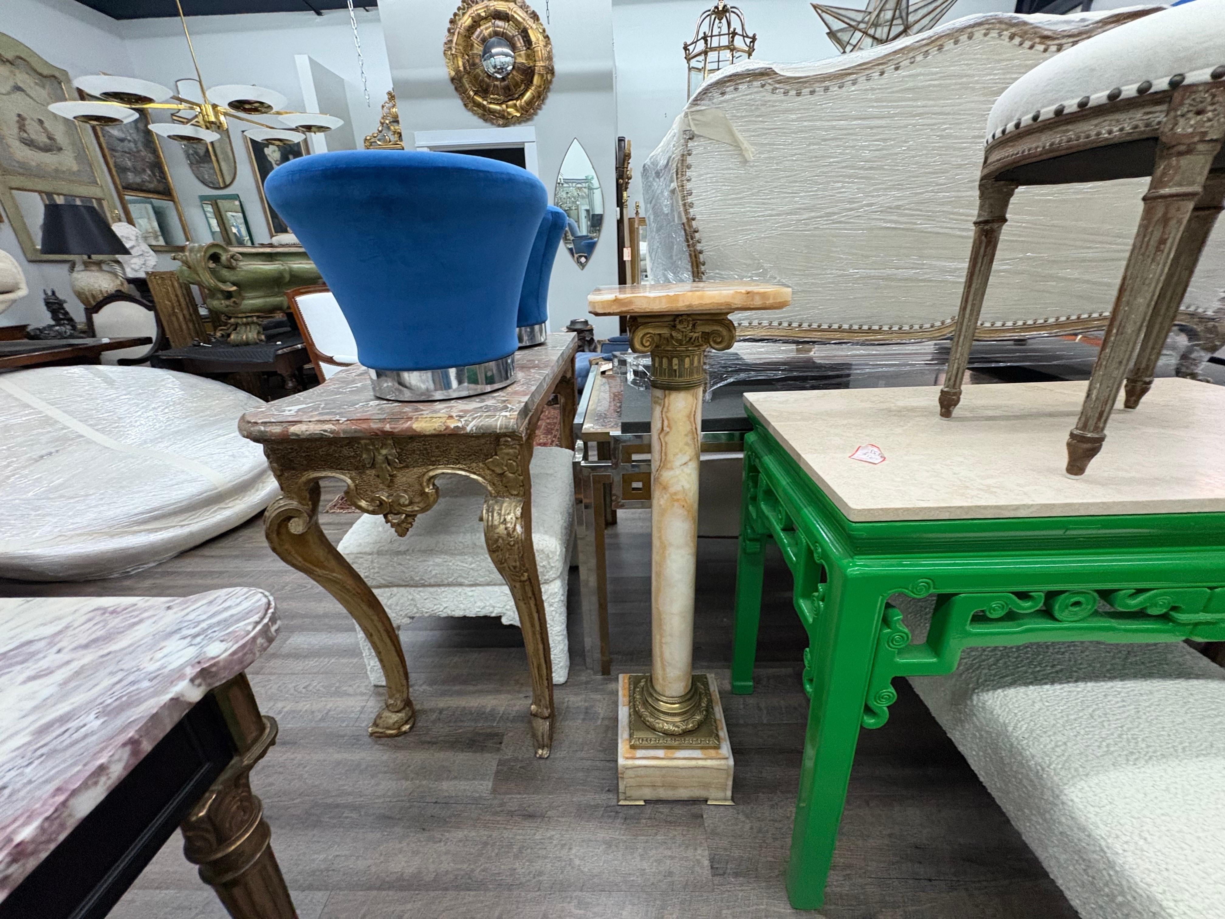 Coppia di piedistalli in marmo e bronzo in stile neoclassico francese del XIX secolo in vendita 6