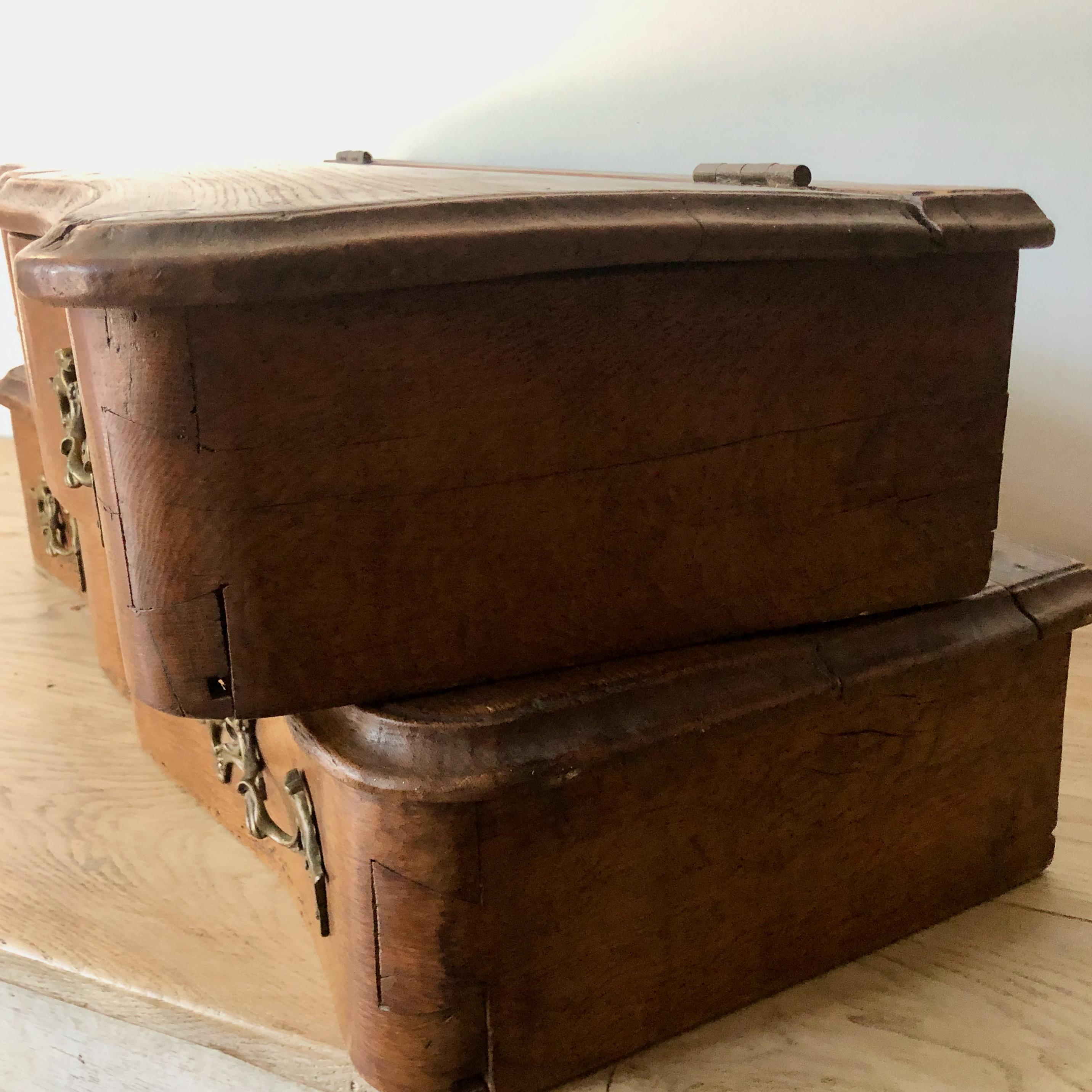 Hand-Carved Pair of 19th Century French Oak Valet Boxes For Sale