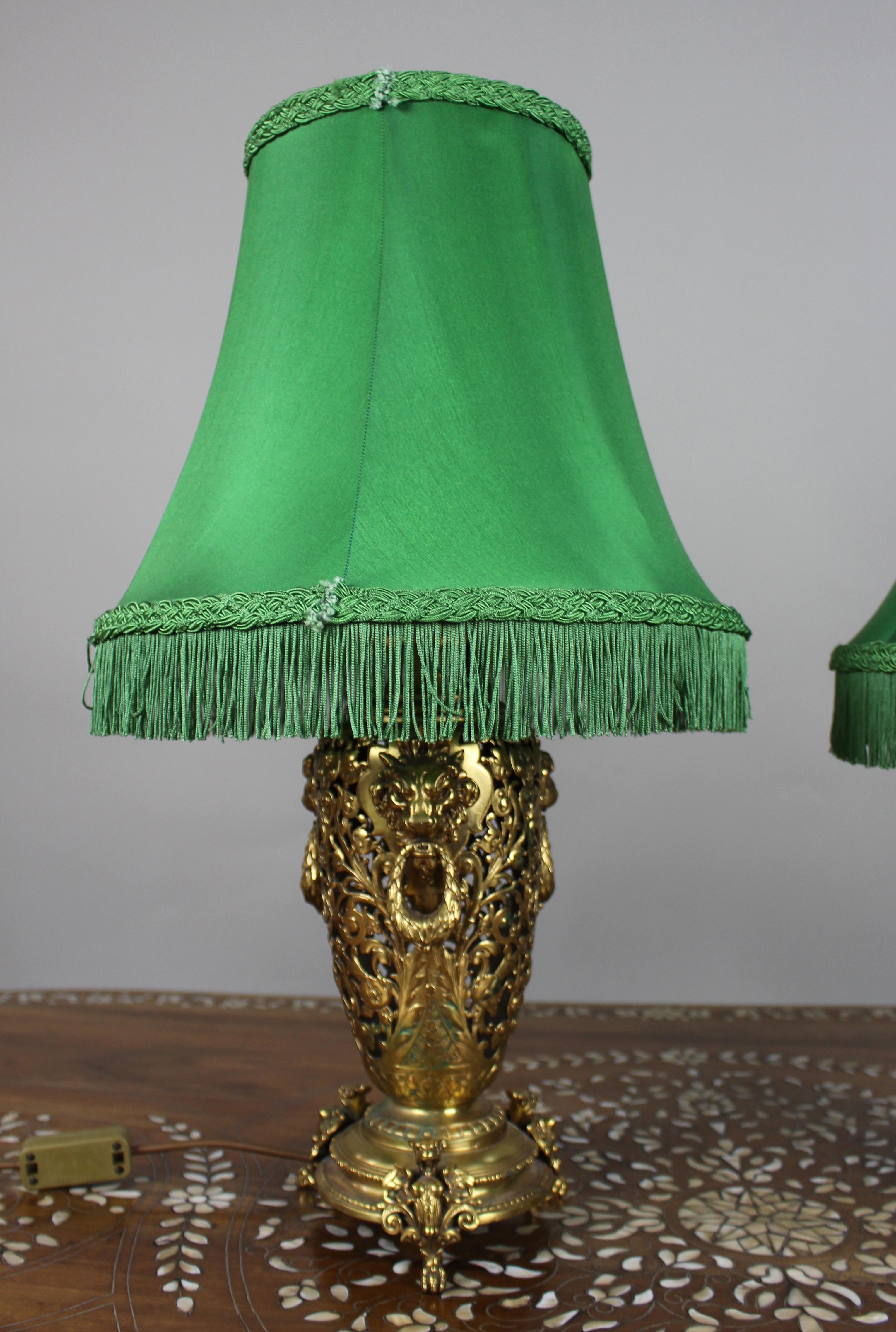 Pair of 19th Century French Ormolu Table Lamps For Sale 5