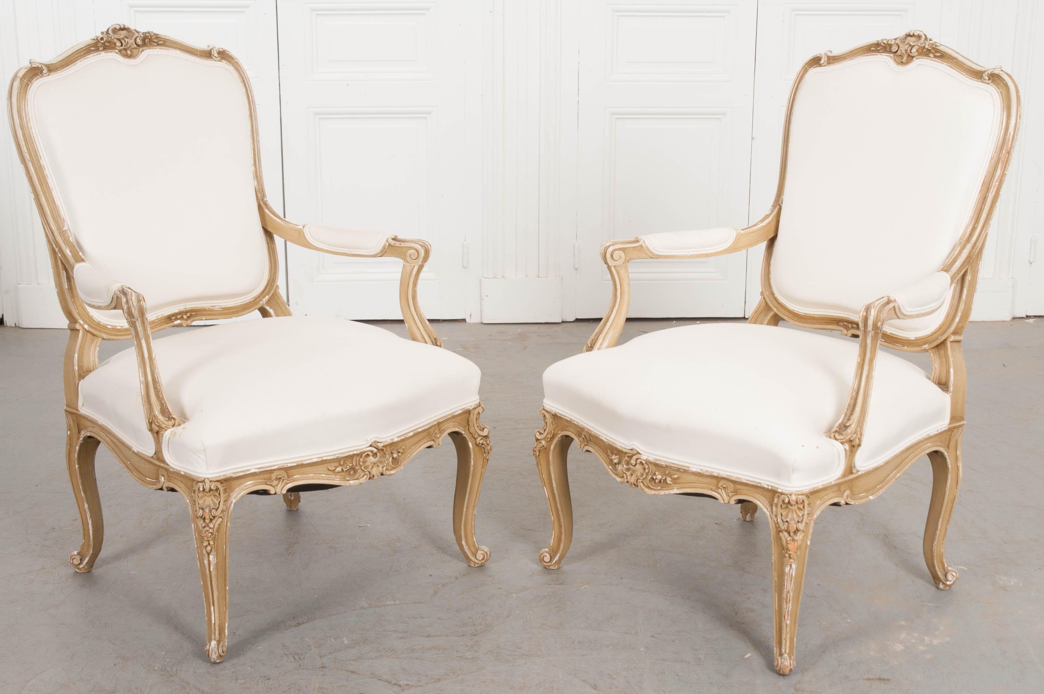 Pair of 19th Century French Painted Louis XV Fauteuils In Good Condition In Baton Rouge, LA