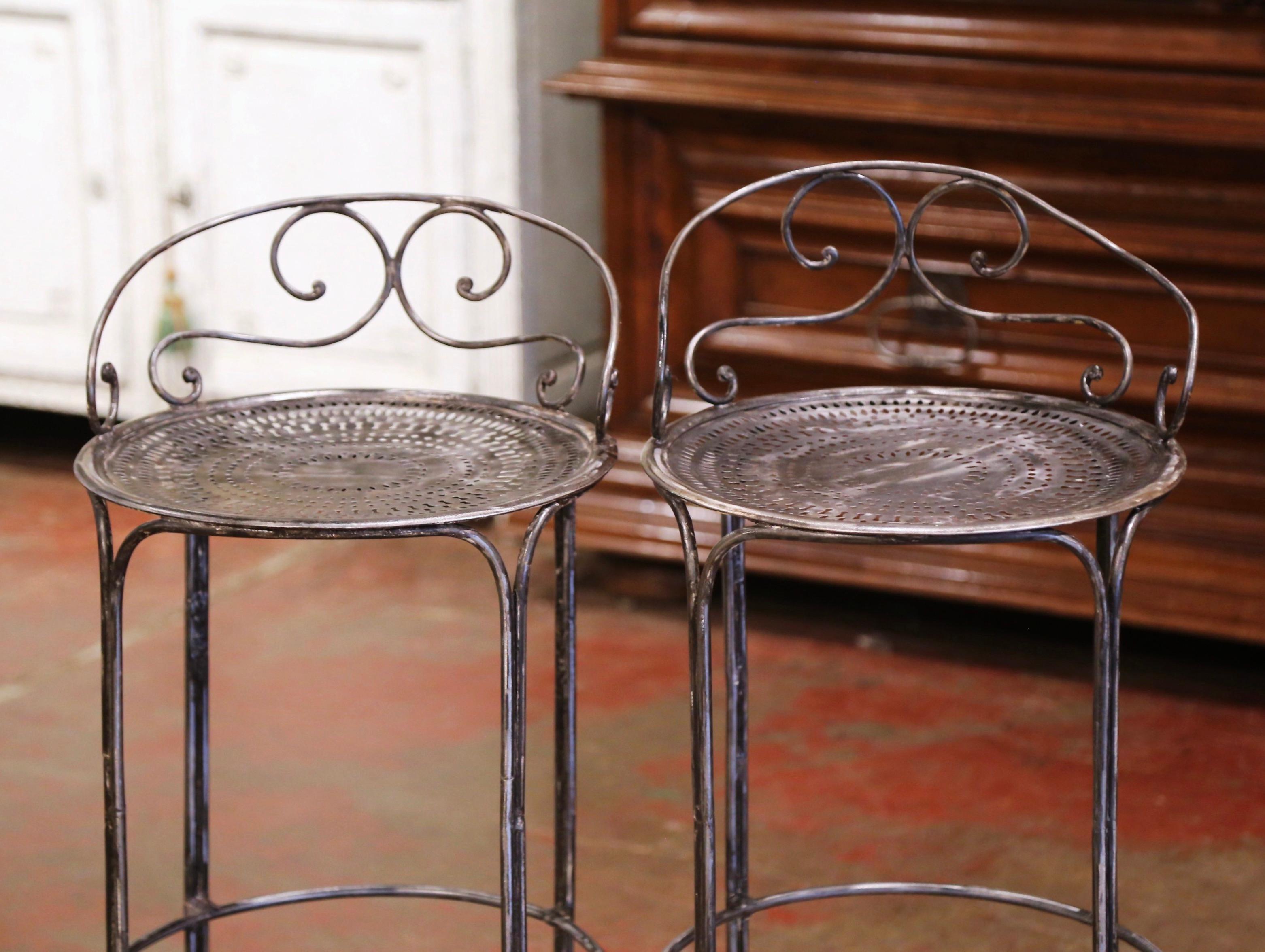 Pair of 19th Century French Polished Wrought Iron Outdoor Garden Bar Stools In Excellent Condition In Dallas, TX