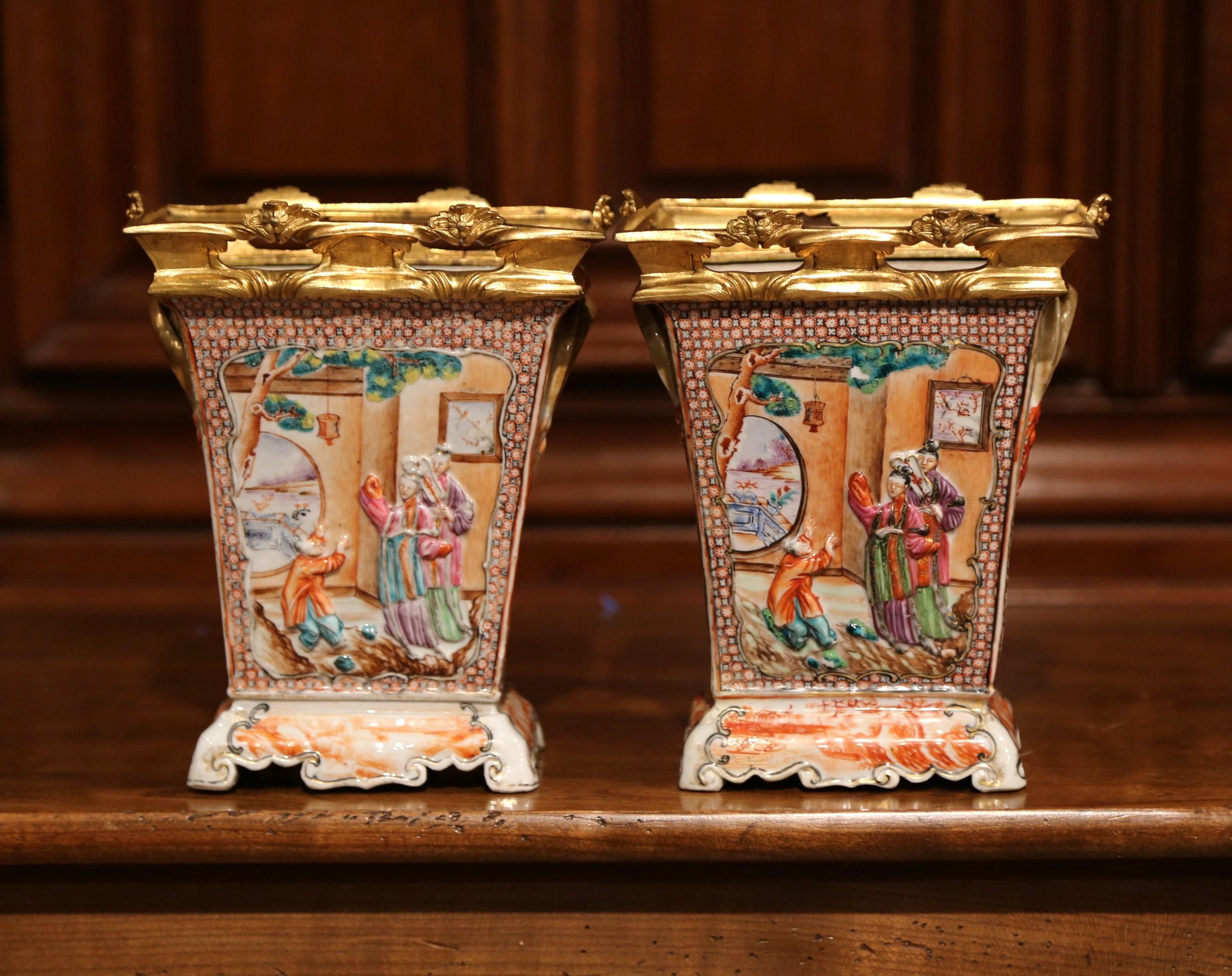 Pair of 19th Century French Porcelain and Gilt Bronze Mandarin Palette Vases  In Excellent Condition In Dallas, TX