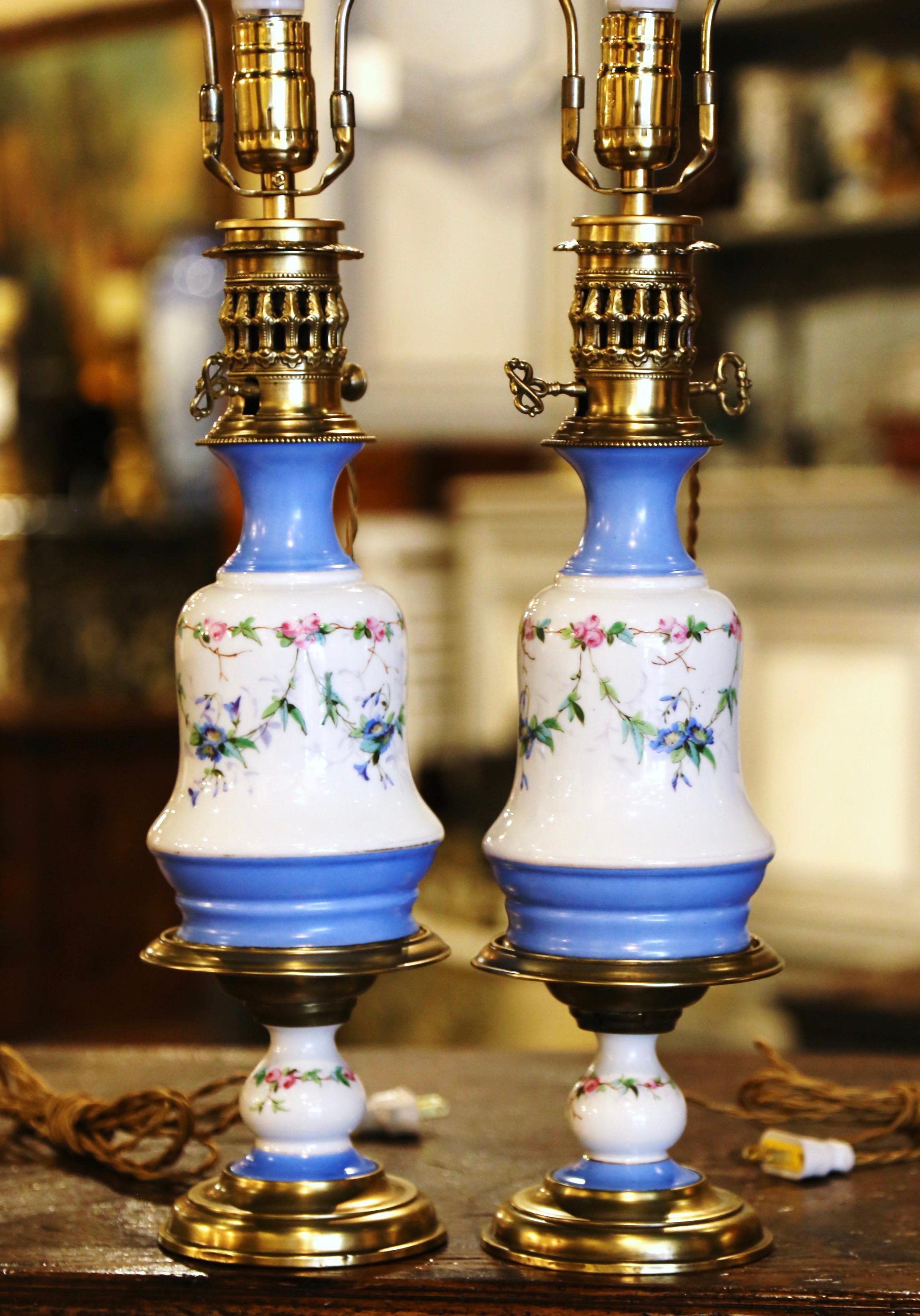 Pair of 19th Century French Porcelain & Brass Table Oil Lamps with Floral Motif For Sale 5