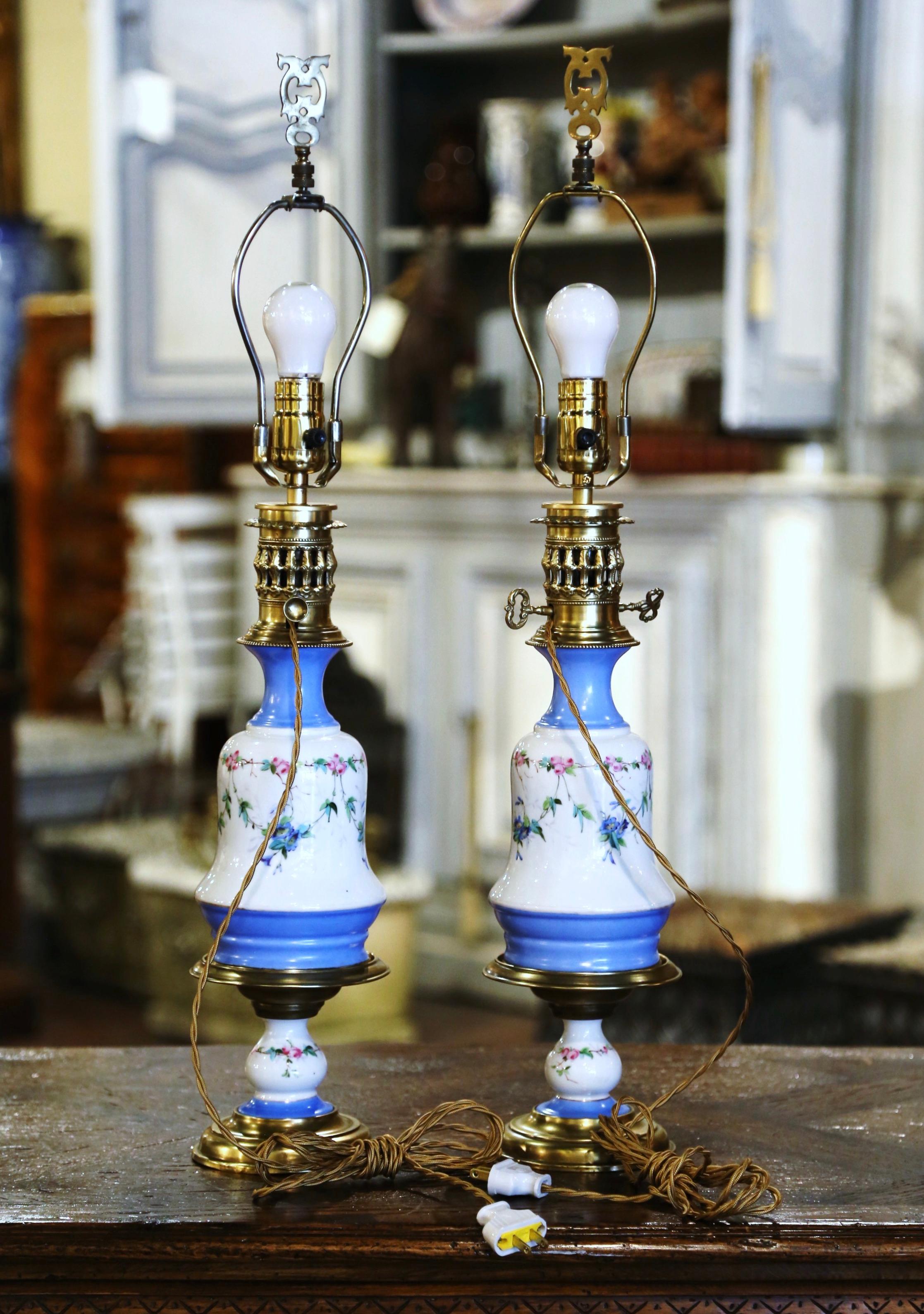 Pair of 19th Century French Porcelain & Brass Table Oil Lamps with Floral Motif For Sale 6