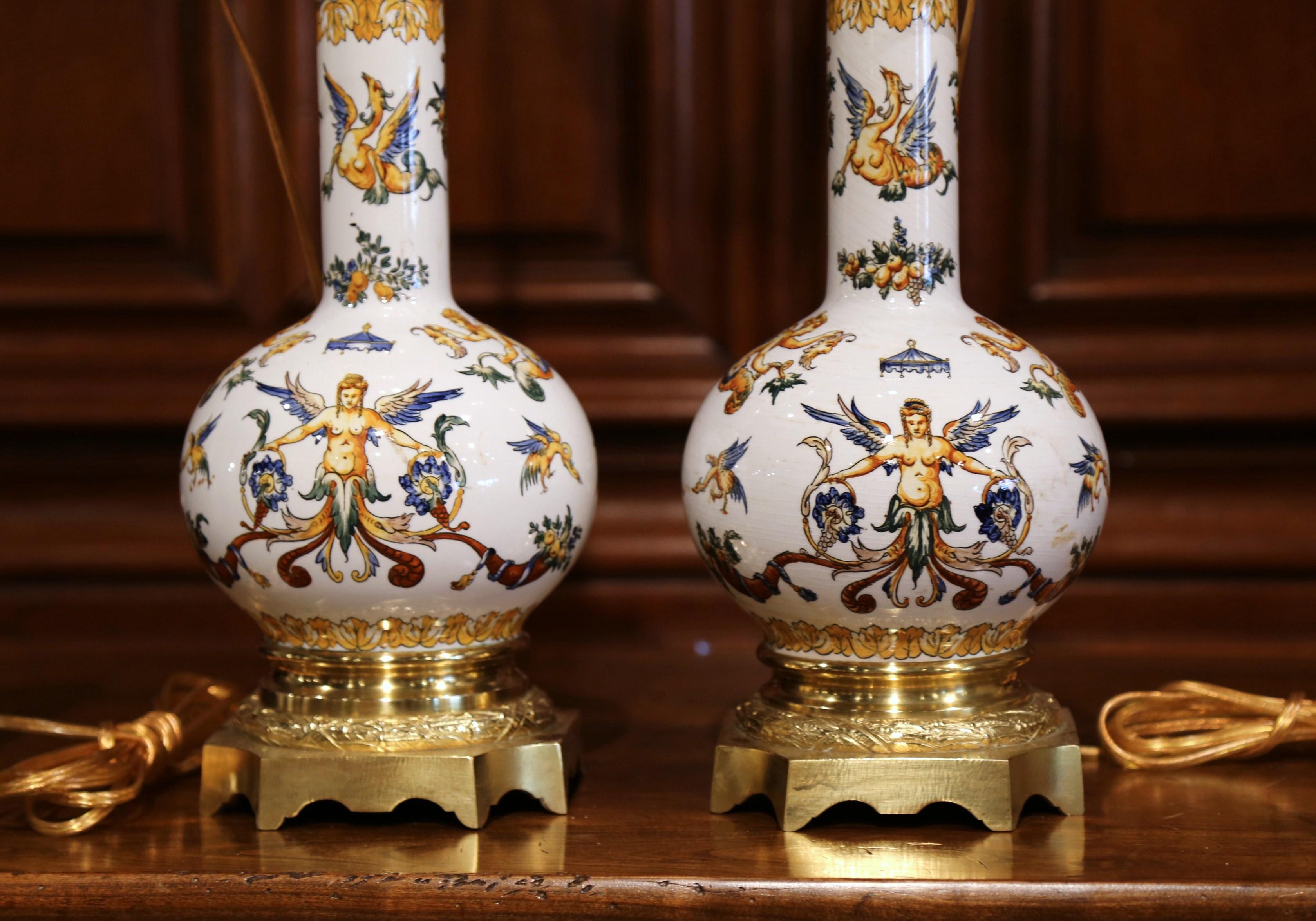 Paire de lampes à huile de Gien en porcelaine, bronze et verre taillé, datant du 19ème siècle en vente 8