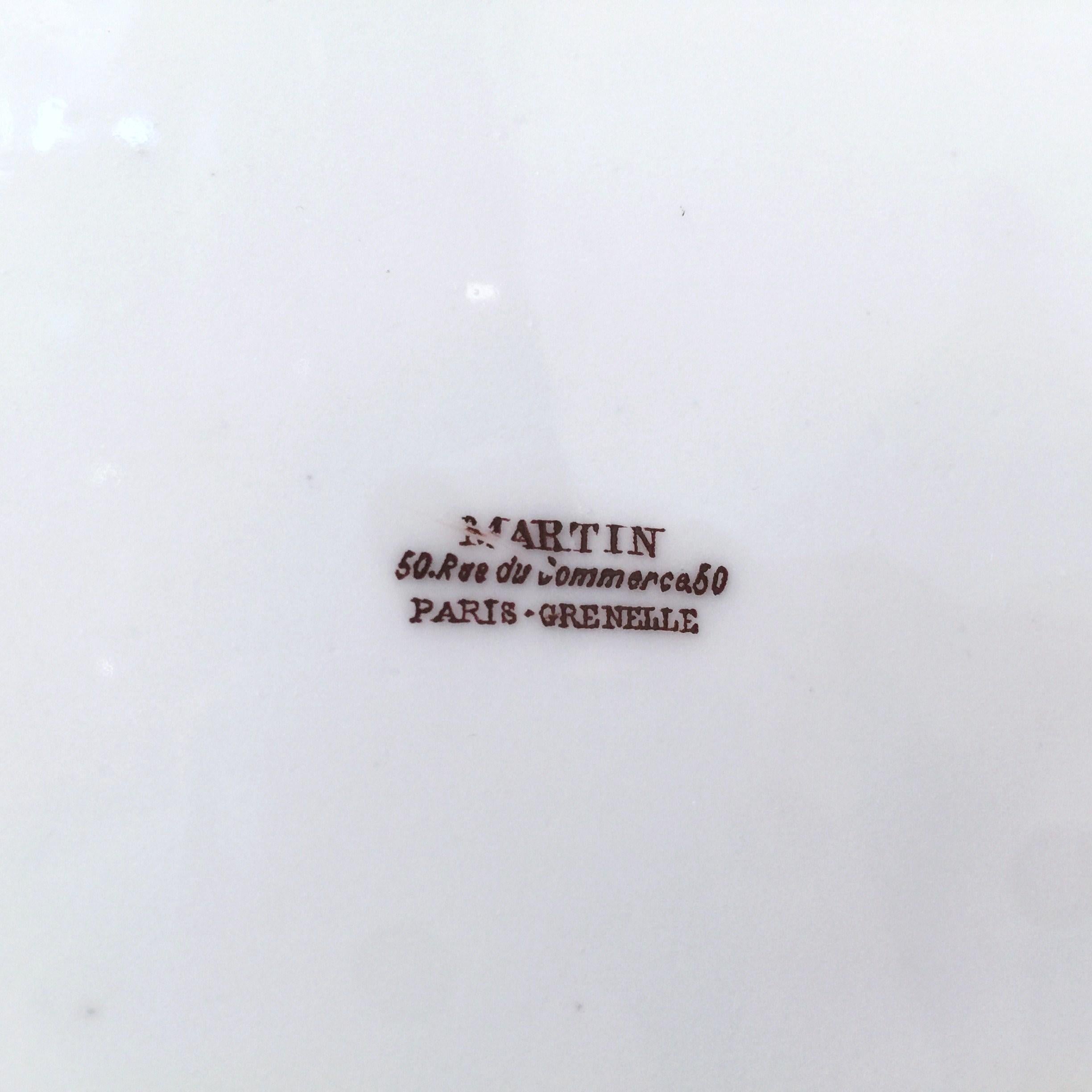 Pareja de Platos de Pared de Porcelana Francesa del Siglo XIX con Escenas de Pesca Firmados Francis en venta 3