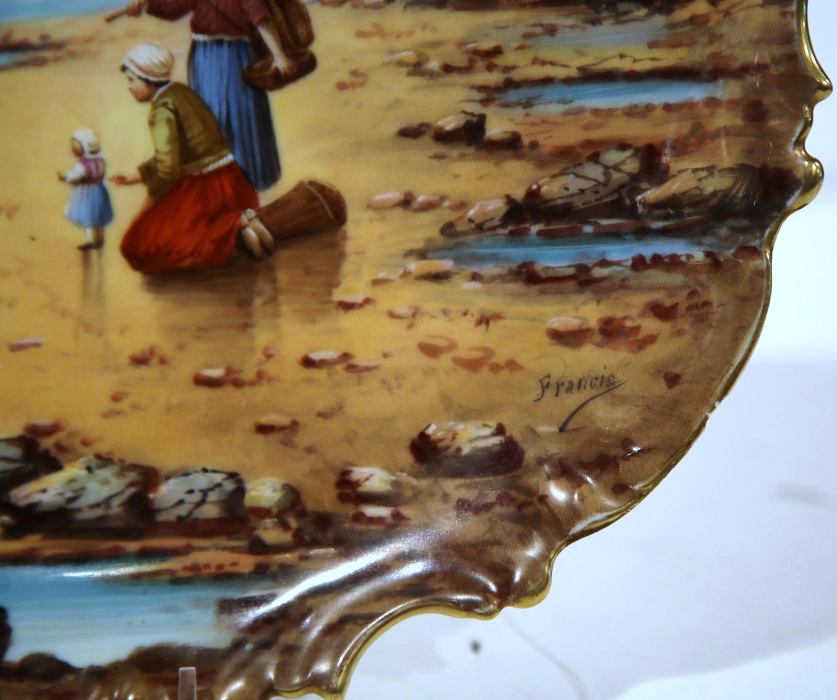 Paar französische Porzellan-Wandteller mit Fischszenen aus dem 19. Jahrhundert, signiert Francis (Vergoldet) im Angebot