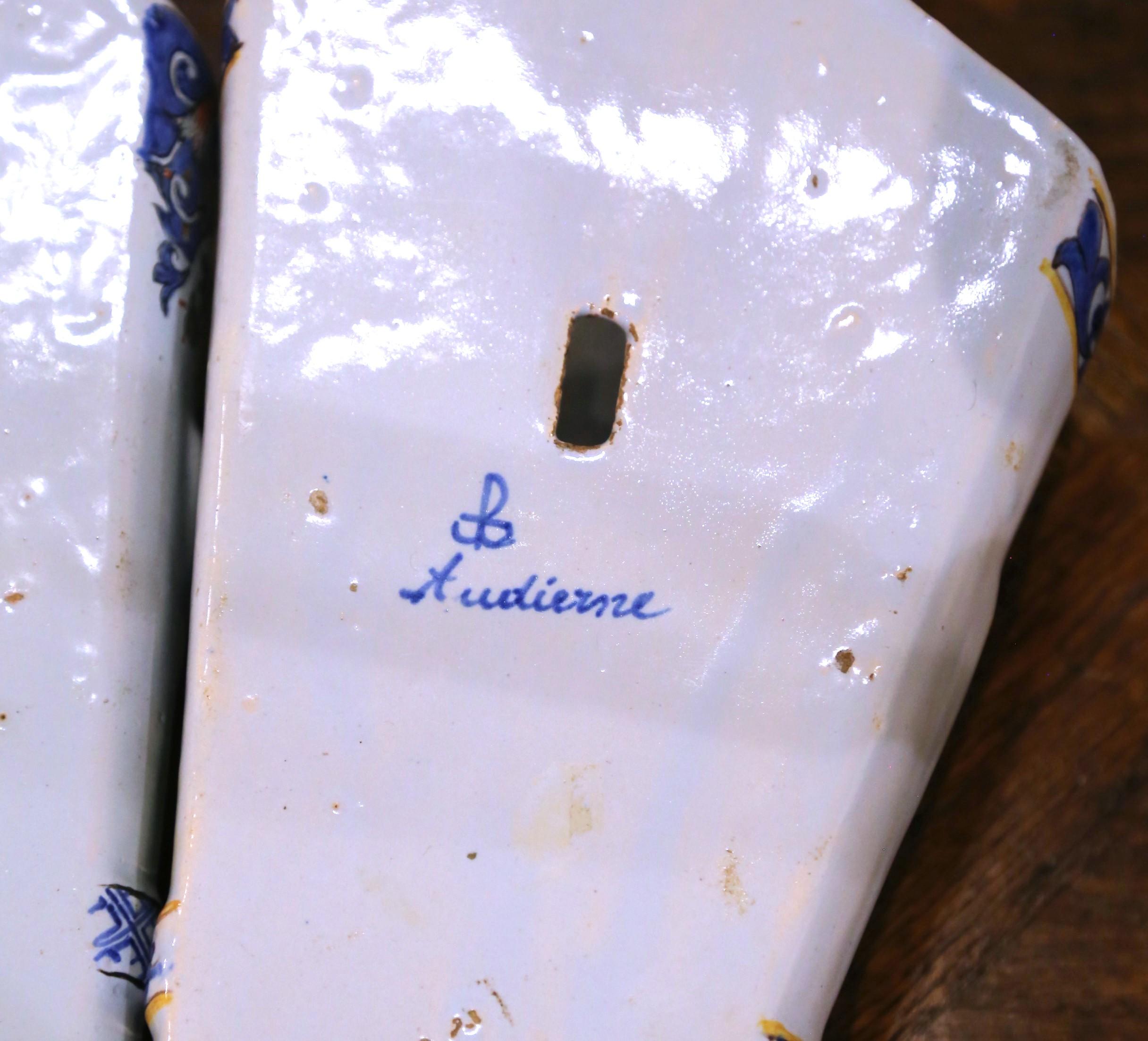 Pair of 19th Century French Porquier-Beau Quimper Faience Wall Vases For Sale 9