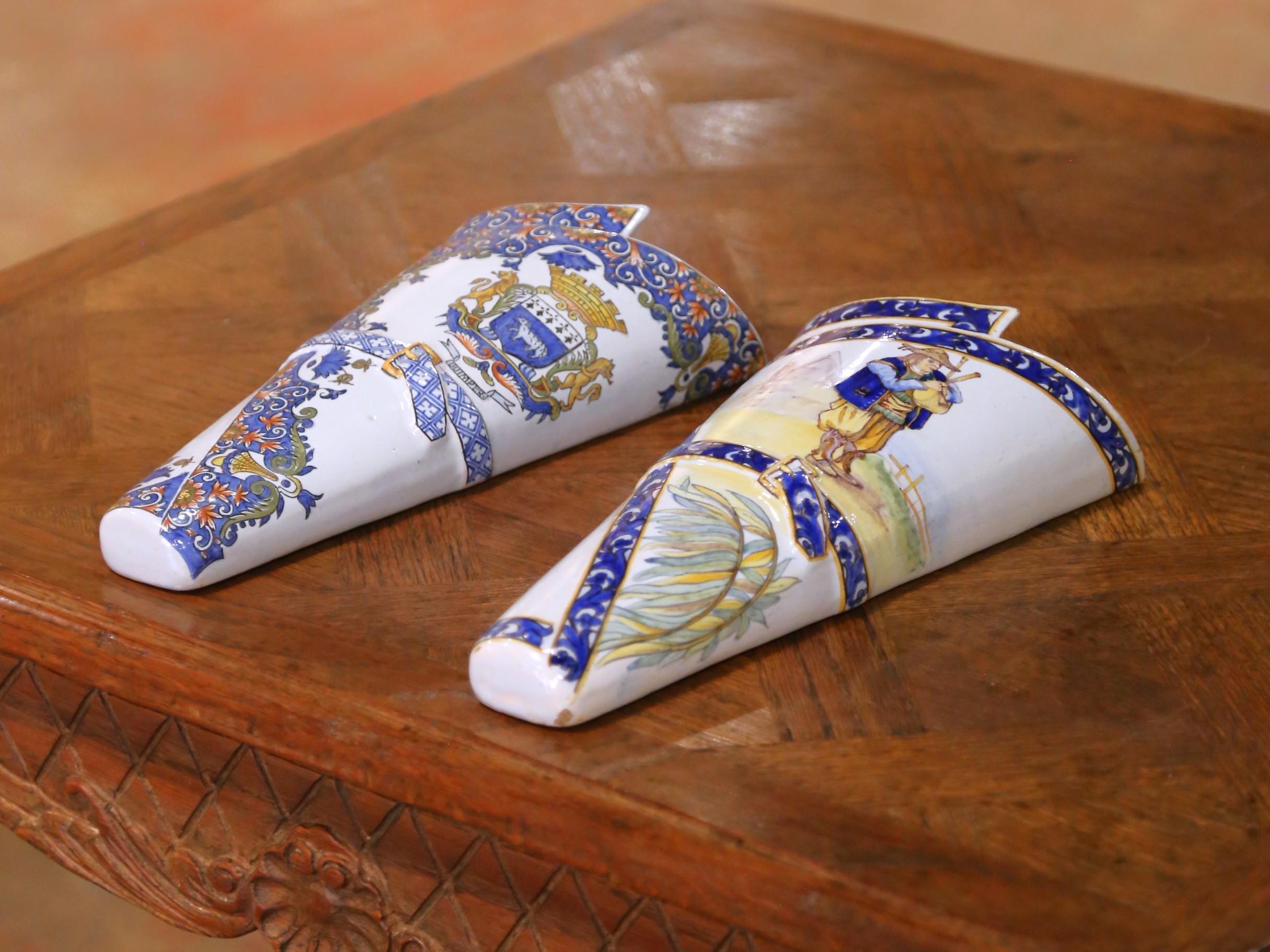 Hand-Painted Pair of 19th Century French Porquier-Beau Quimper Faience Wall Vases For Sale