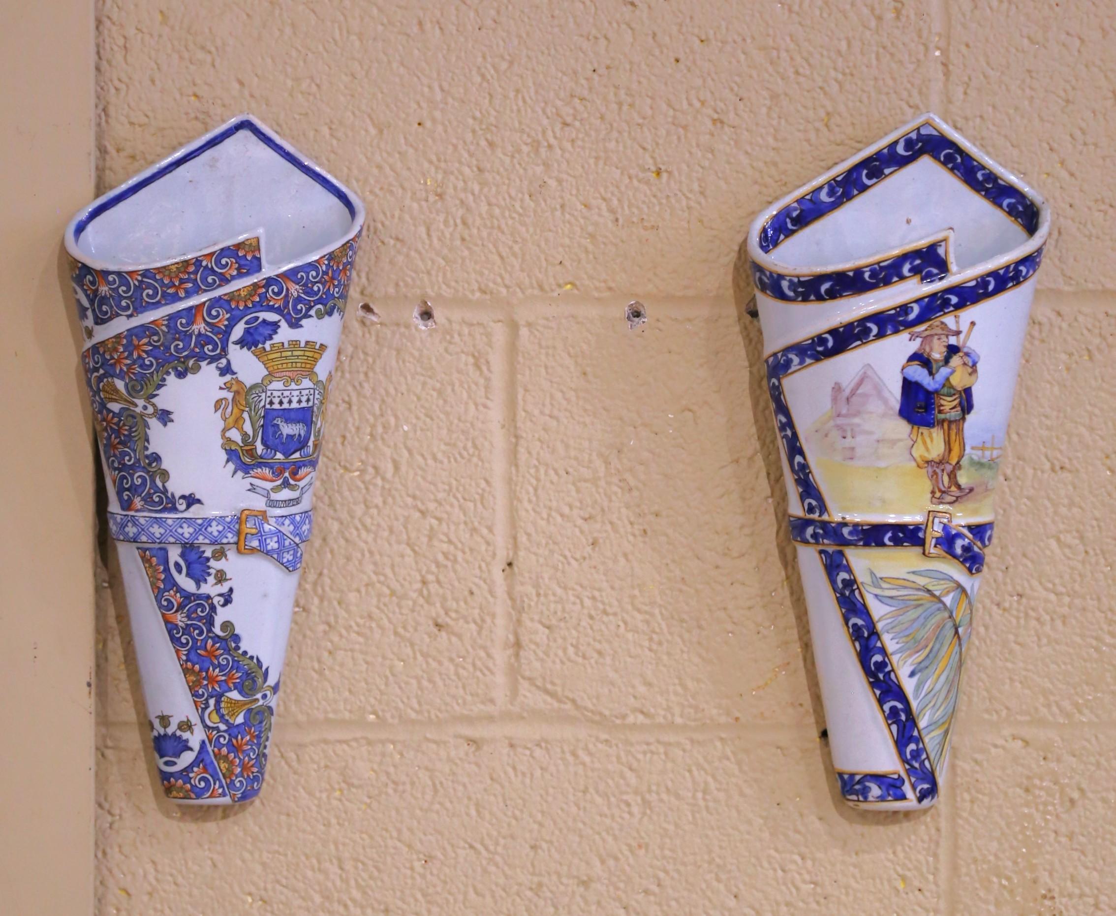 Pair of 19th Century French Porquier-Beau Quimper Faience Wall Vases In Excellent Condition For Sale In Dallas, TX