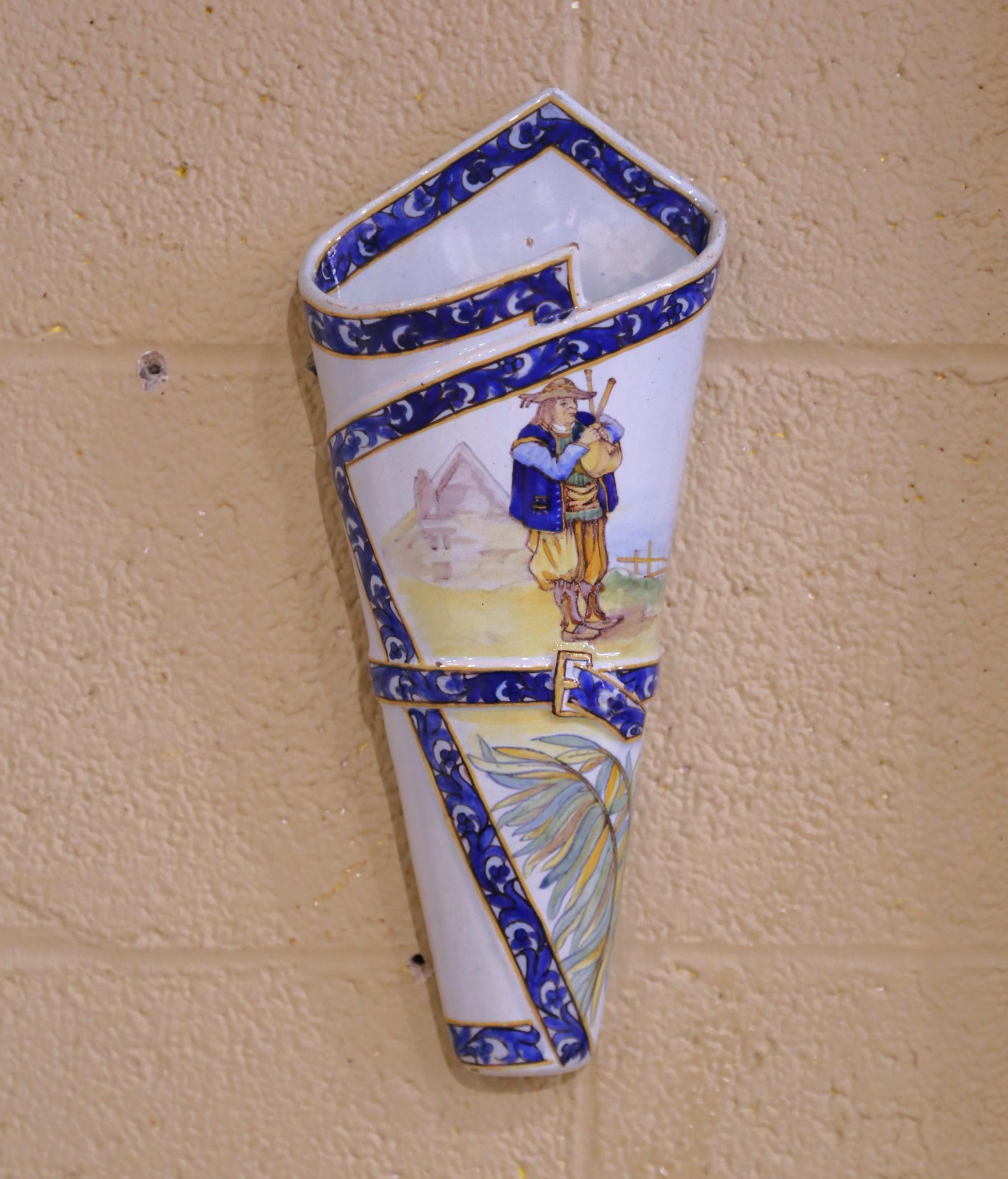 Pair of 19th Century French Porquier-Beau Quimper Faience Wall Vases For Sale 1