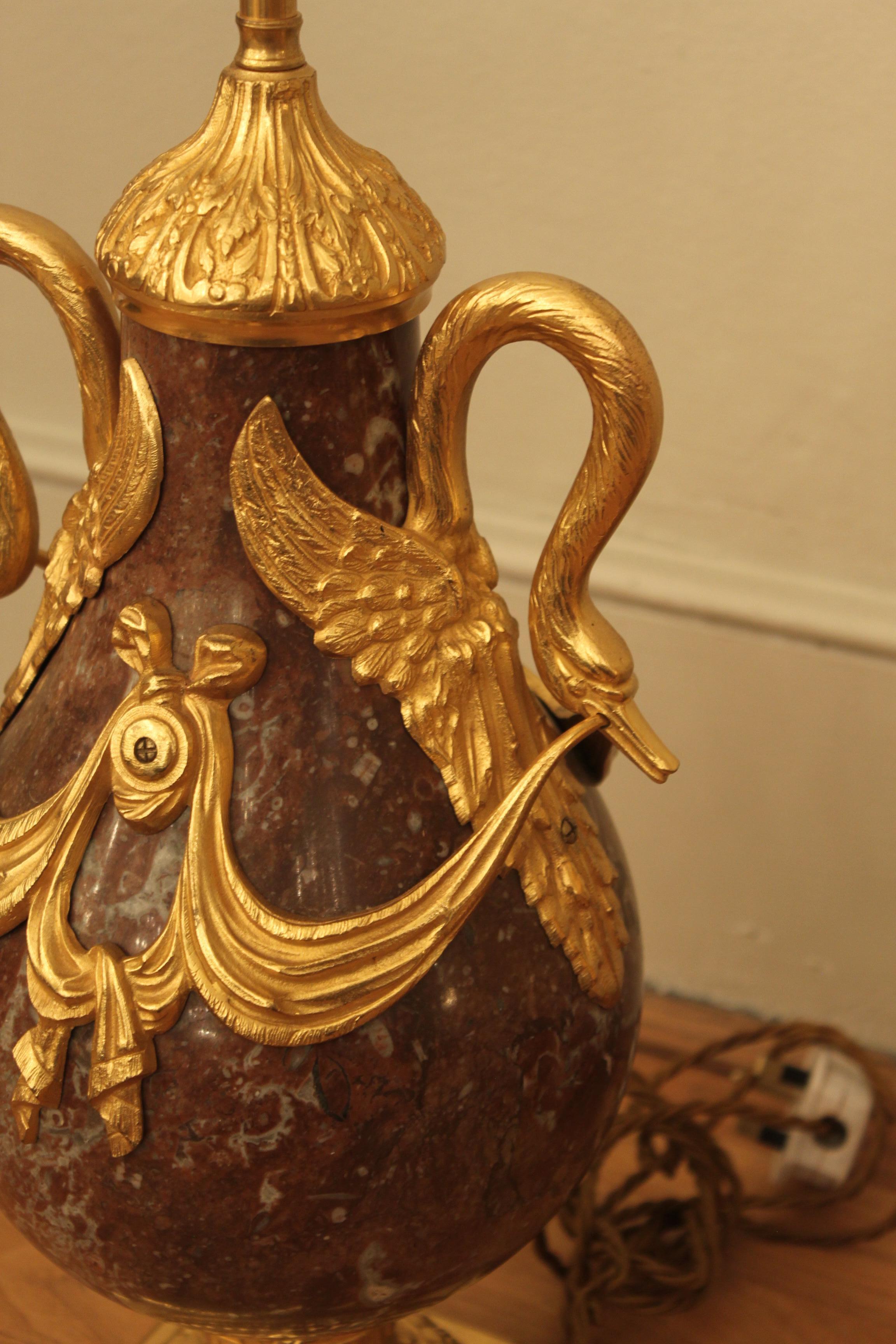 Pair of 19th Century French Red Marble and Bronze Cassolettes Table Lamps In Excellent Condition For Sale In London, GB